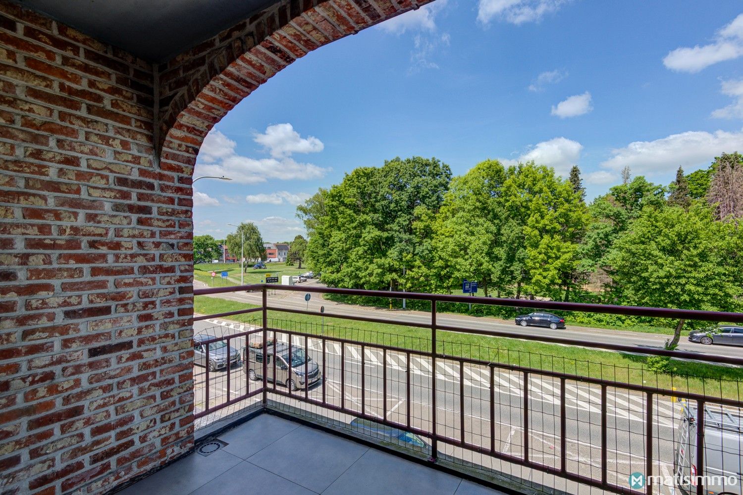 RUIM DUPLEXAPPARTEMENT MET 3 SLAAPKAMERS, AUTOSTAANPLAATS EN KELDERBERGING TE GENK foto 7