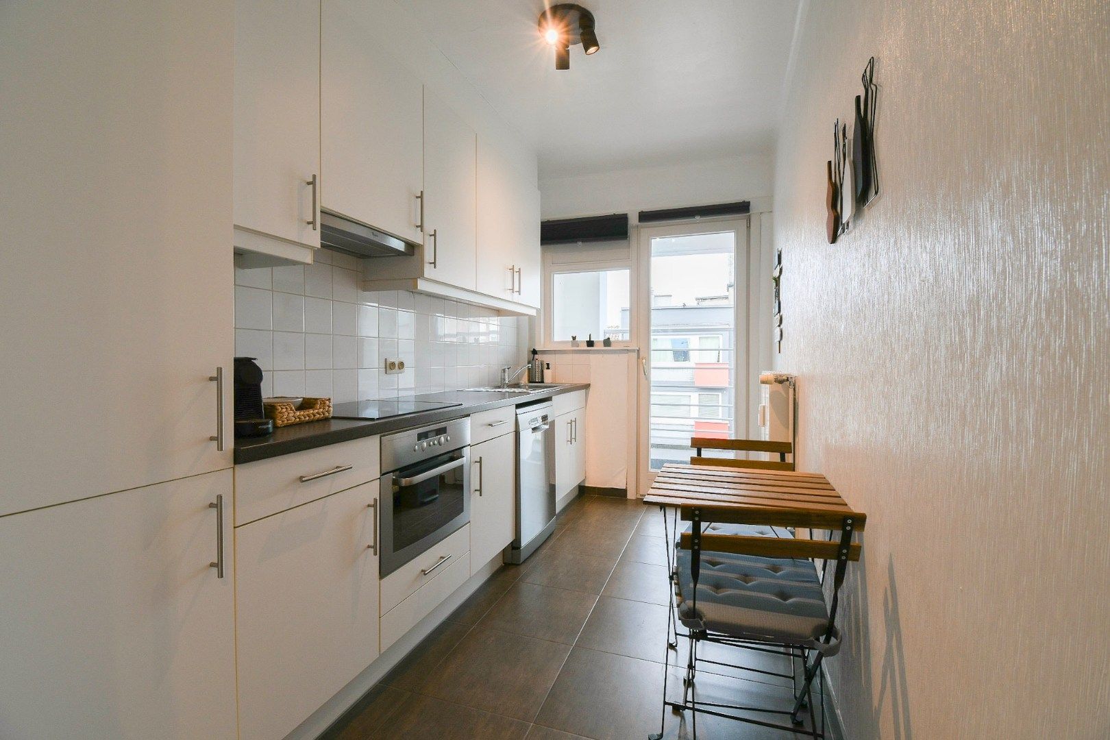 Twee slaapkamer appartement te huur in het centrum van Oostende foto 5