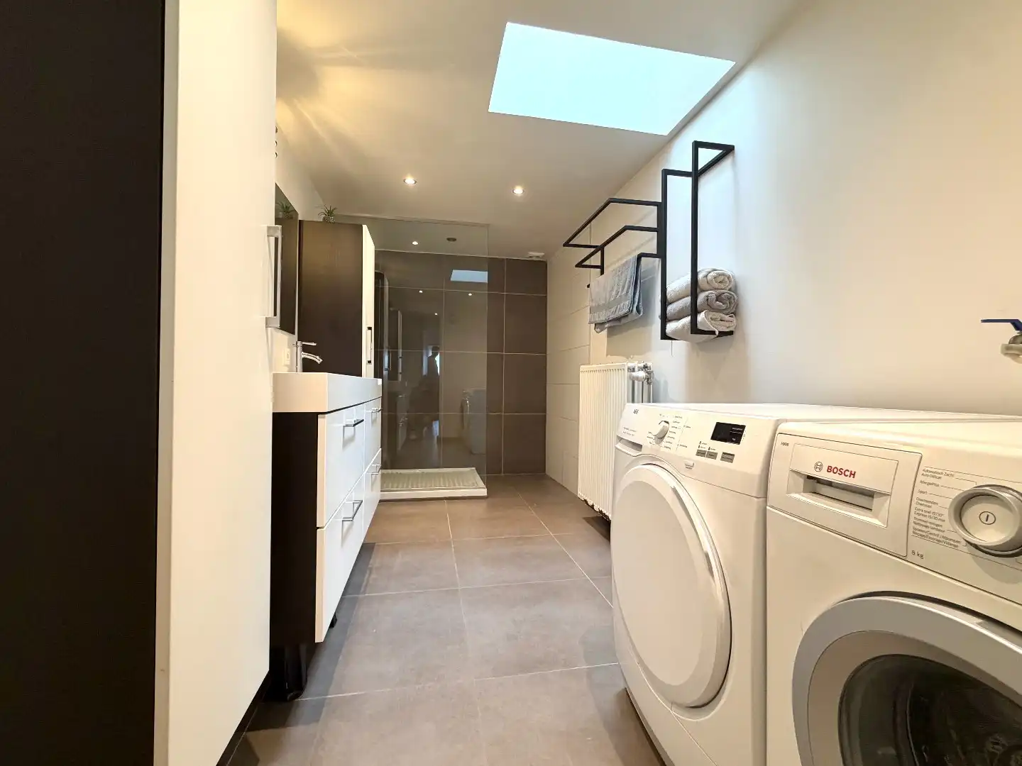  Instapklare rijwoning te koop in het centrum van Harelbeke! foto 11