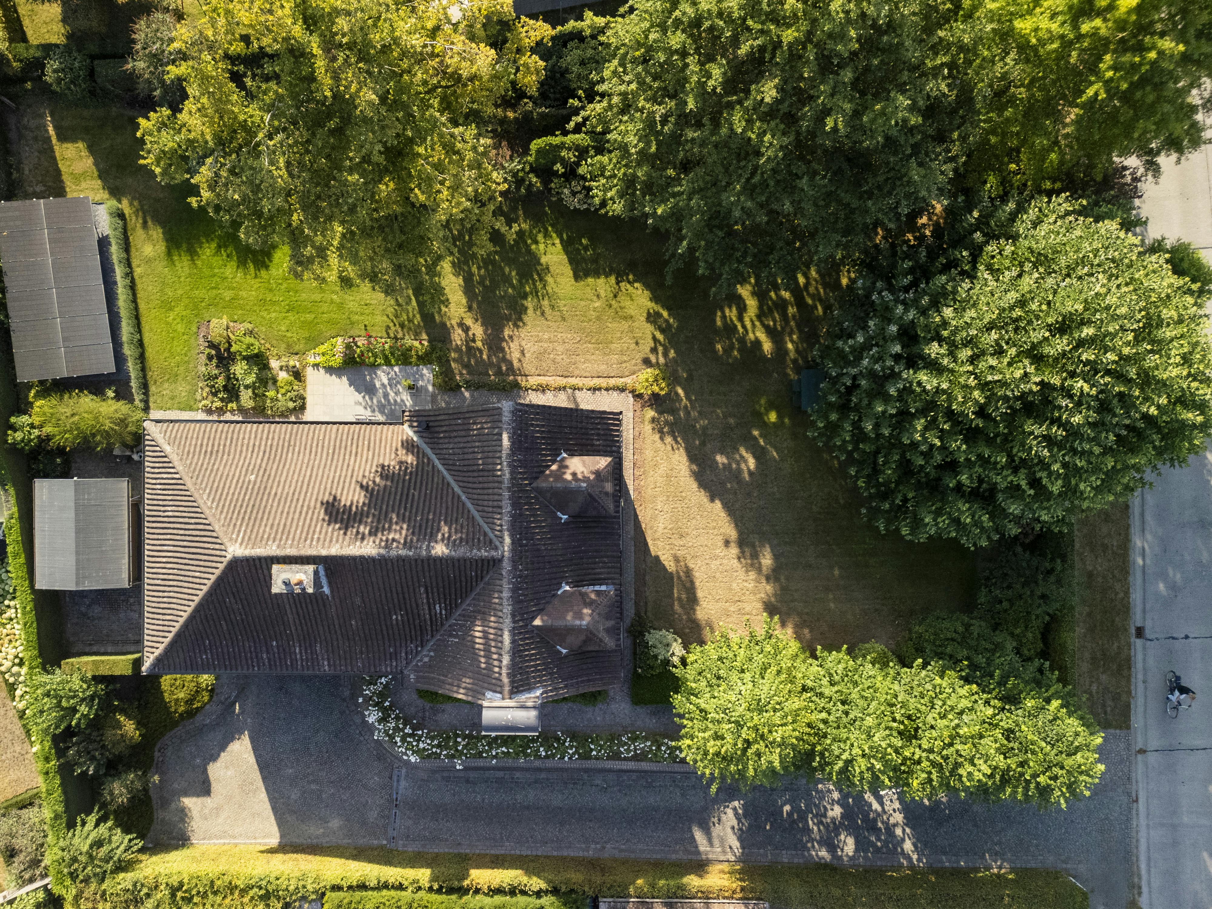Unieke villa te koop op een rustige ligging in Harelbeke!  foto 26