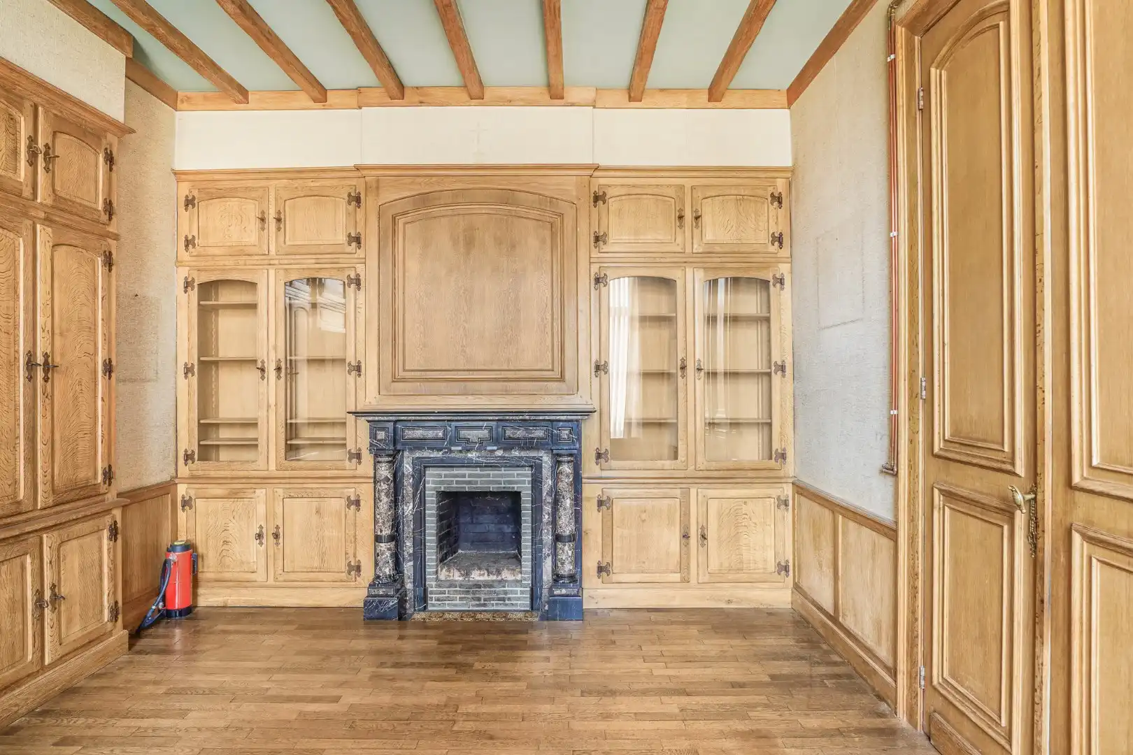 Uniek herenhuis in het centrum van Oudenburg foto 12