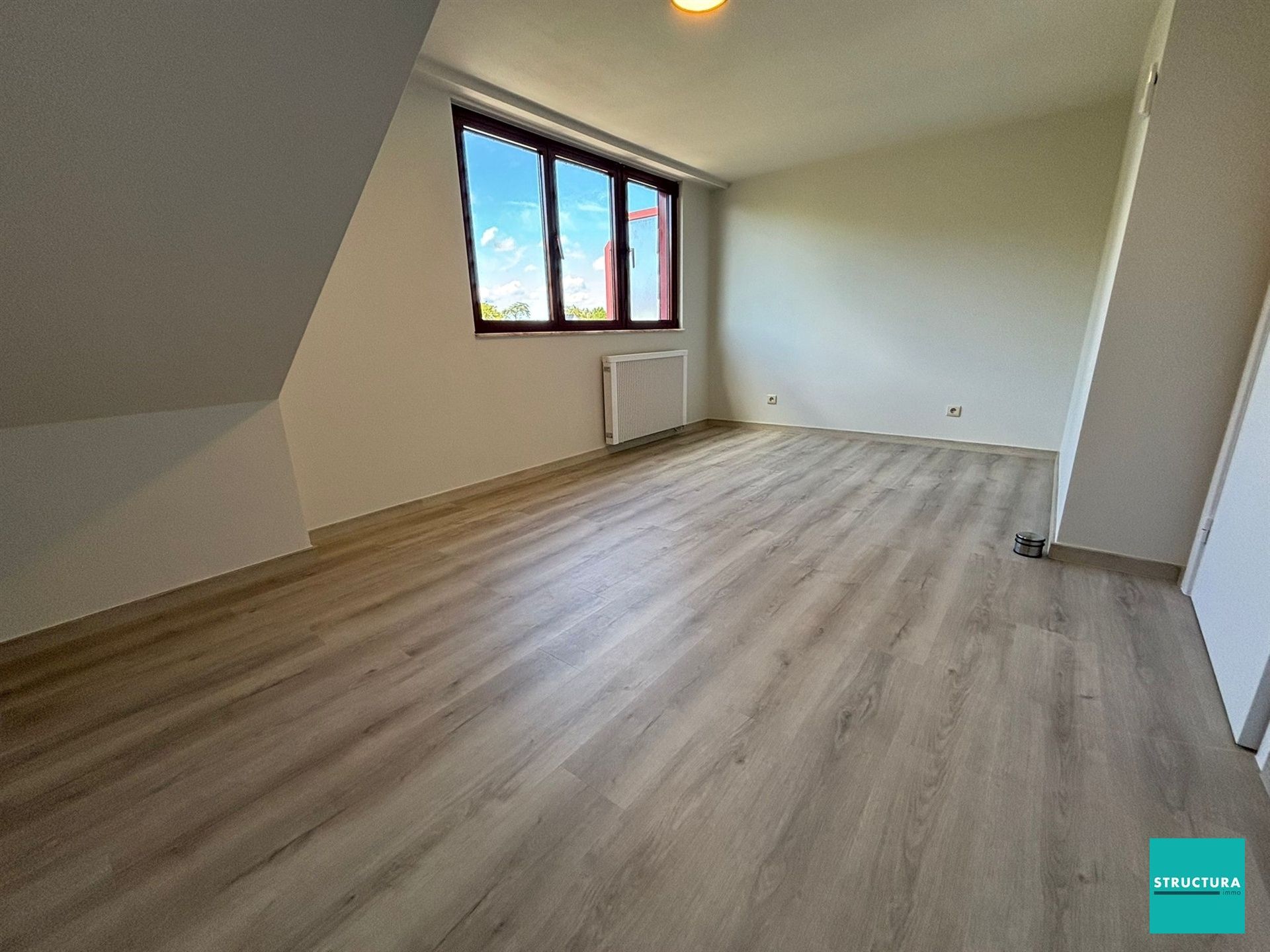 Gerenoveerd duplex appartement met ruim terras foto 16