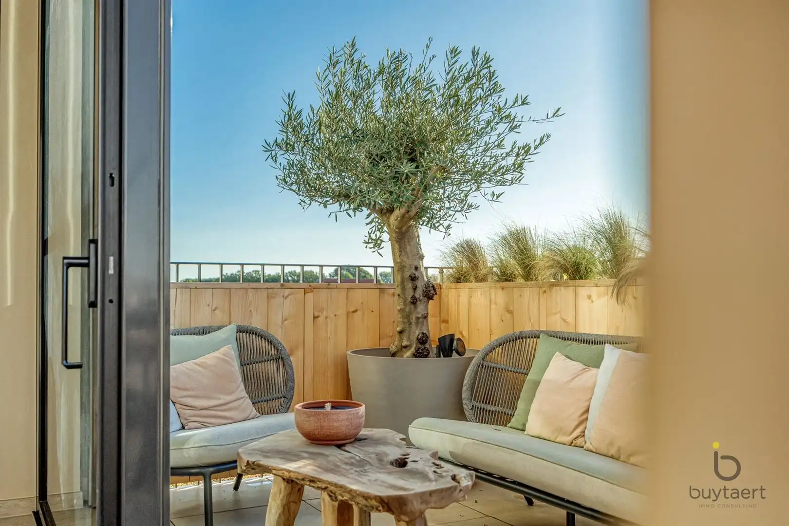 LUXUEUZE PENTHOUSE MET 2 SLAAPKAMERS EN ZUIDTERRAS IN HARTJE SCHILDE! foto 10