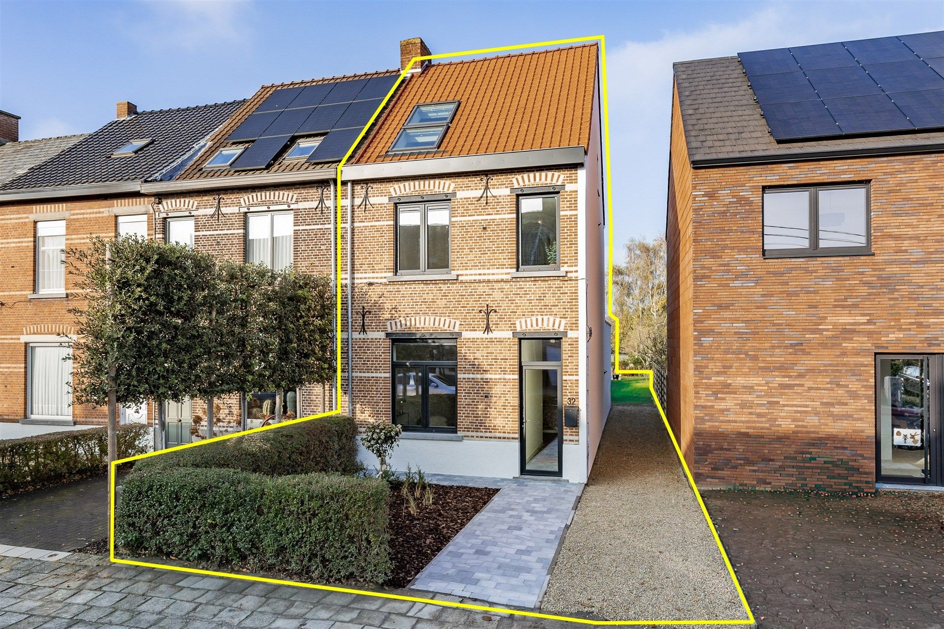 Subliem gerenoveerde woning met 4 slks op topligging foto {{pictureIndex}}