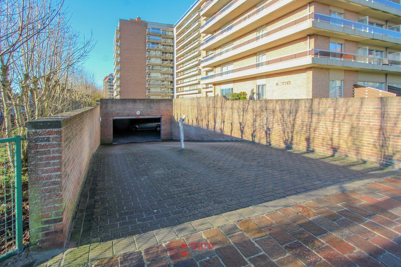 Ruime garagebox in de Residentie Ysera I foto 4