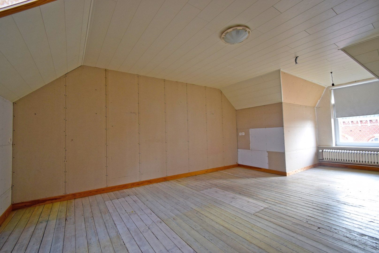 RIJWONING MET GARAGE EN KOER foto 14