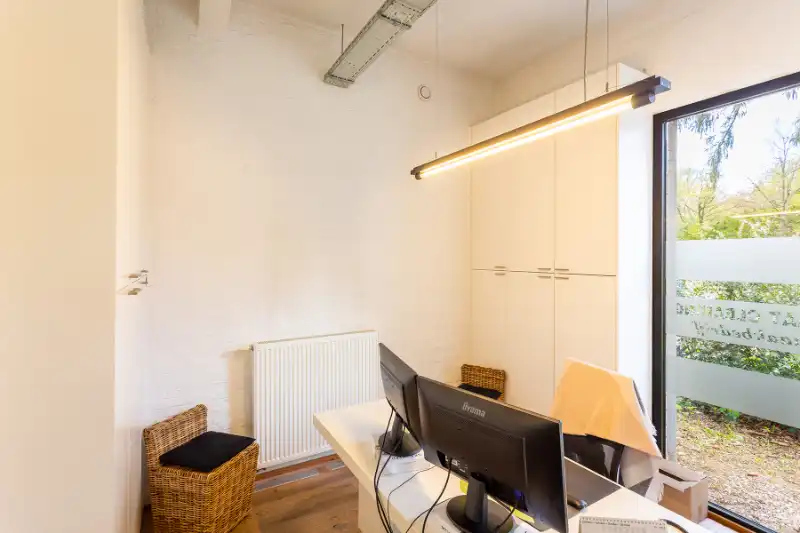 Volledig ingerichte kantoorruimte met vergaderzaal, toplocatie! foto 9