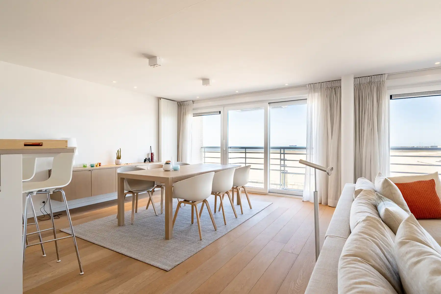 Stijvol afgewerkt appartement met frontaal zeezicht te Zeebrugge foto 8