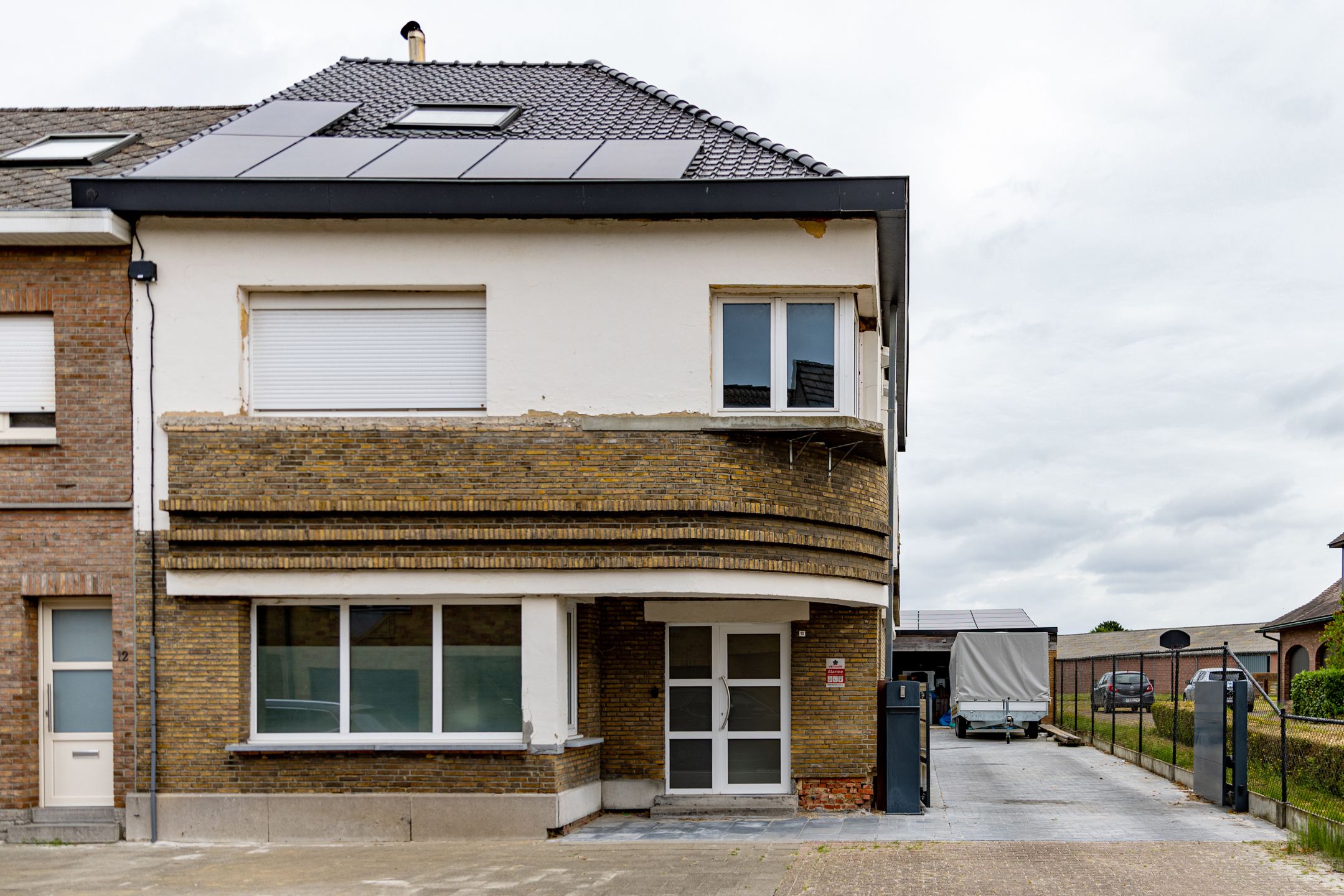 Te renoveren woning in Oppuurs foto {{pictureIndex}}