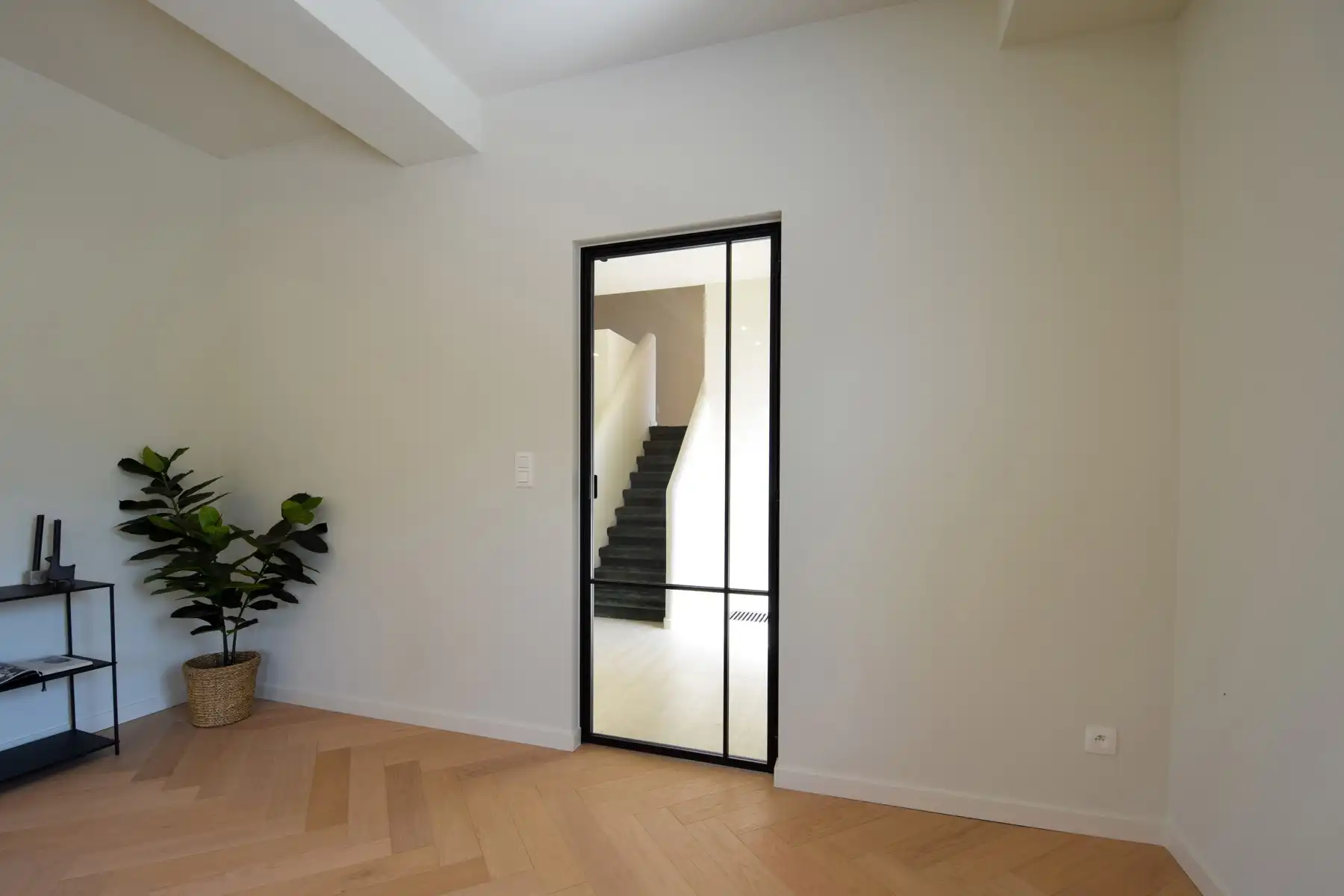 WONING IN DOODLOPENDE STRAAT MET ZICHT OP WEILANDEN foto 7