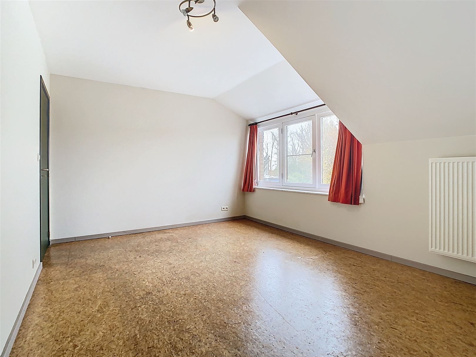 Gezellige woning, 3 slpks, inrichtb. zolder, tuin, 5a 28ca foto 24