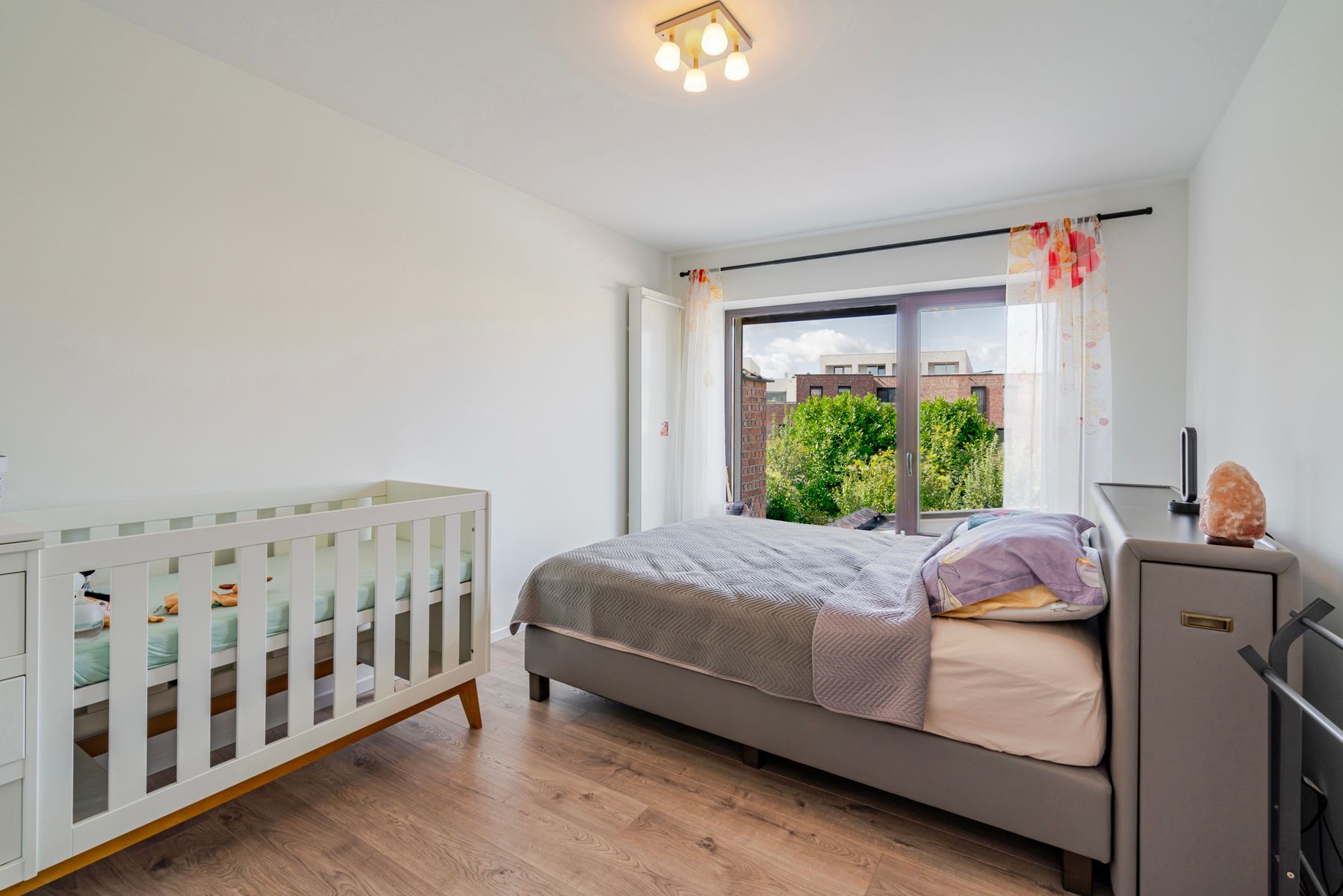 Instapklare woning met 6 slaapkamers en 2 badkamers  foto 8
