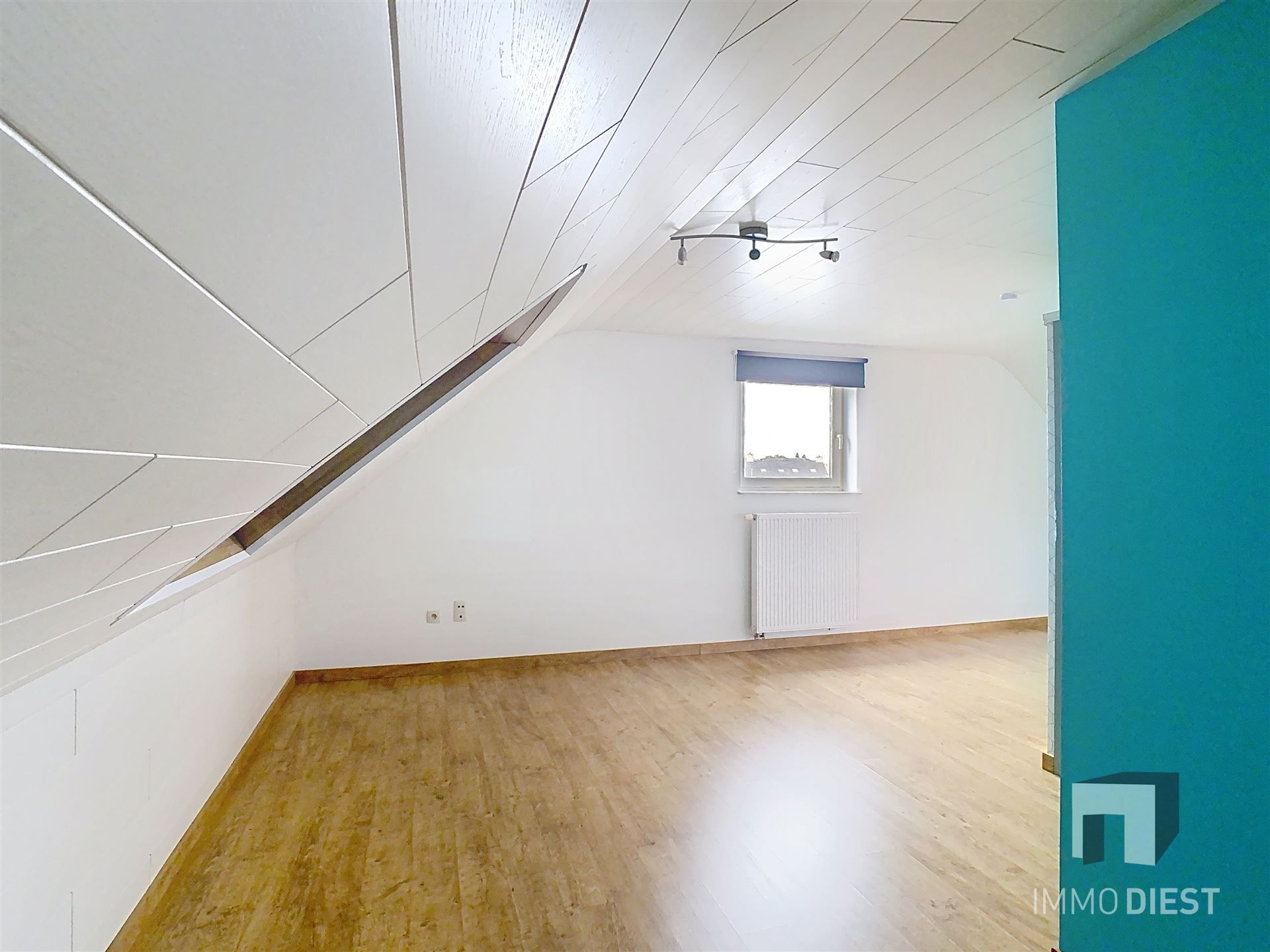 met 3 slaapkamers en tuintje foto 14