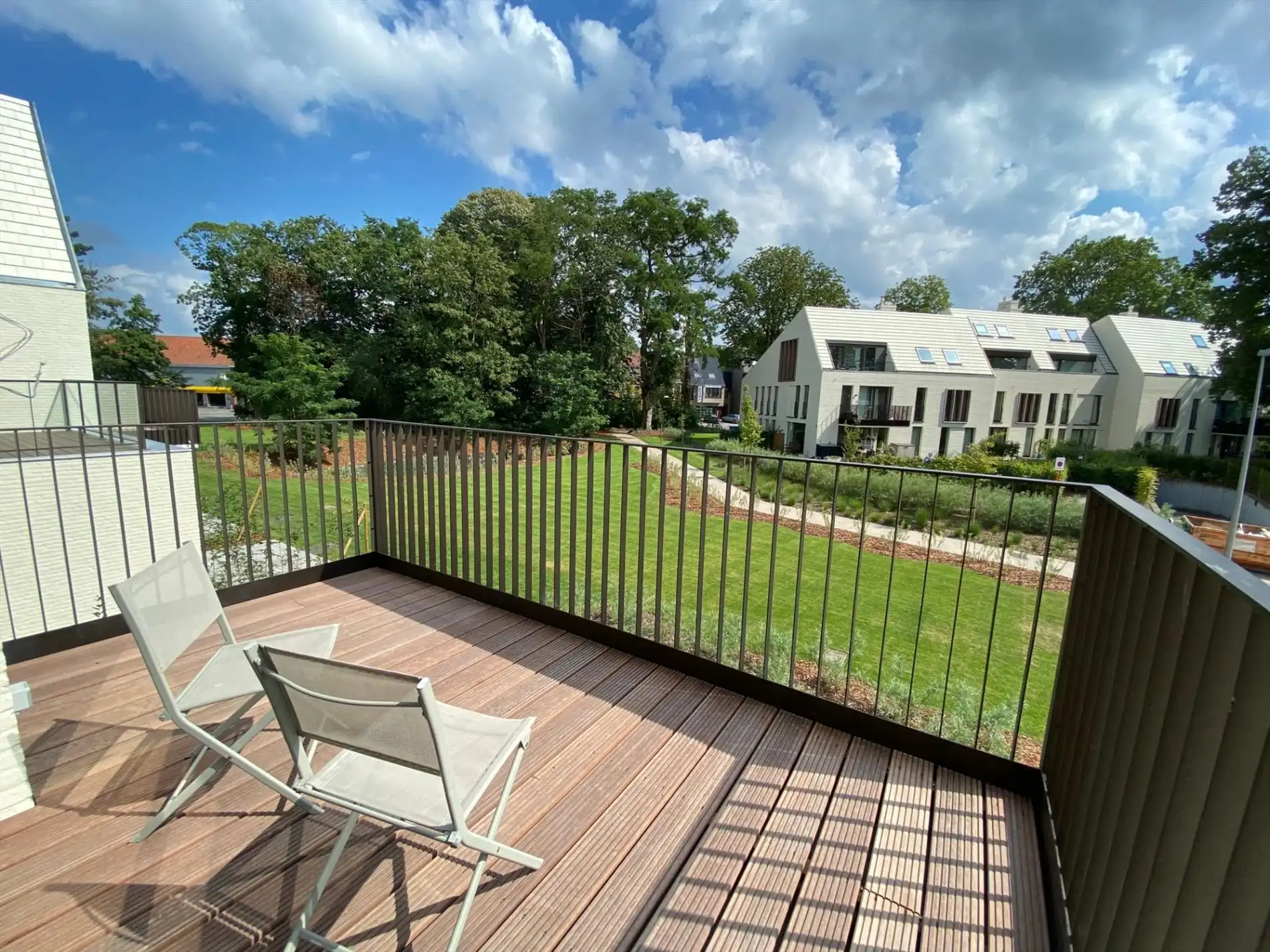 Stijlvol appartement in Park De Borchgrave te koop in Olsene! foto 5