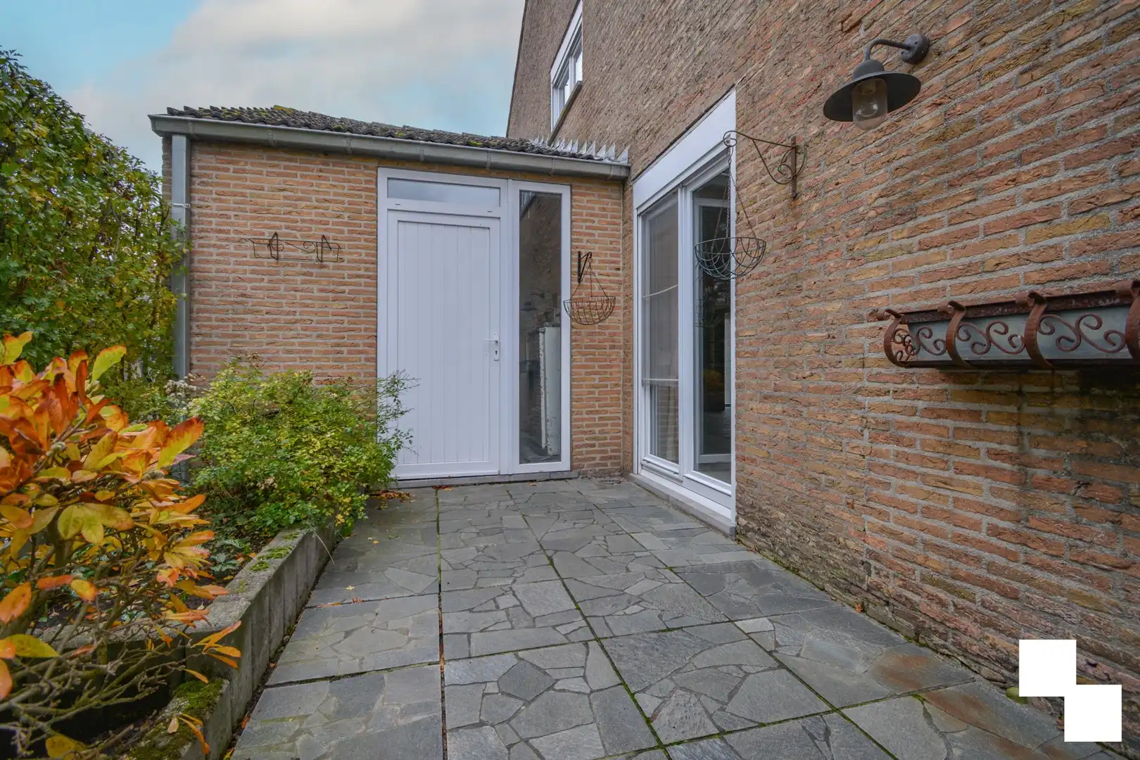 Verrassend ruime HOB met praktijk te Sint-Henricus foto 30