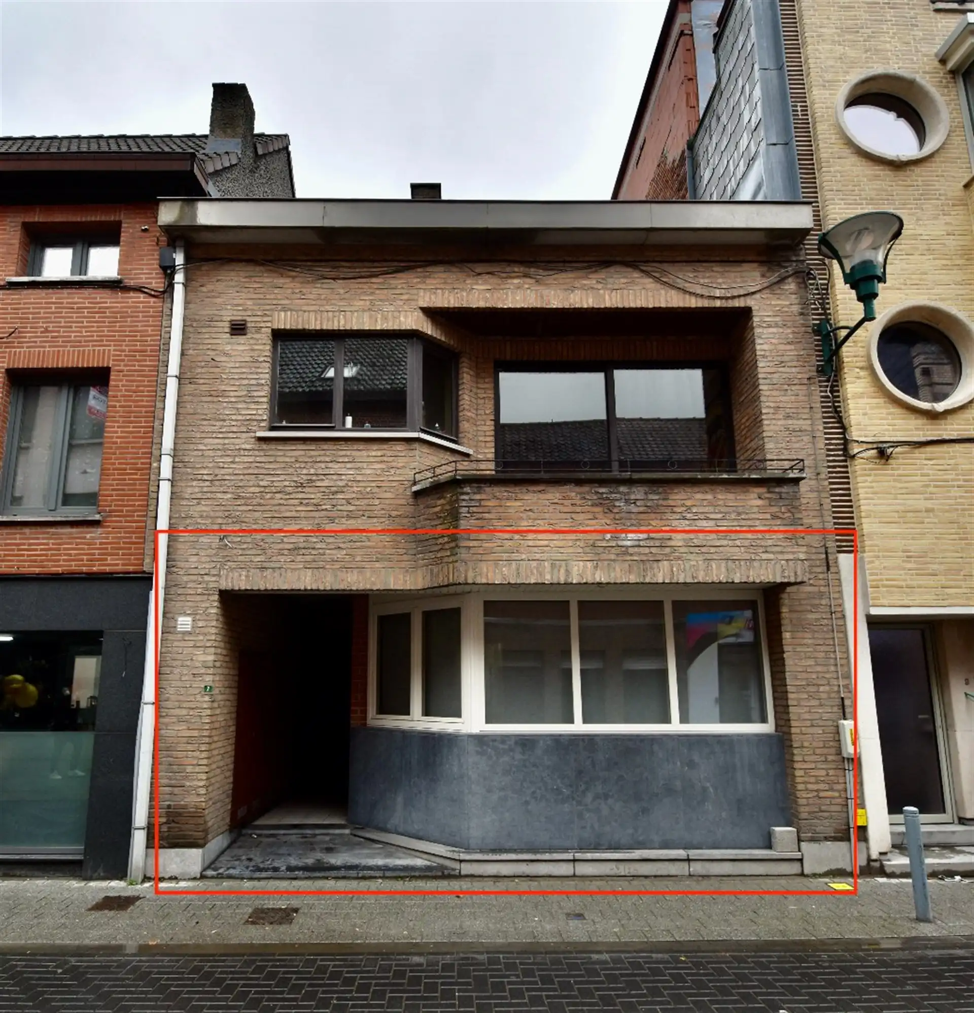 Gerenoveerd gelijkvloers appartement met ruim terras foto 7