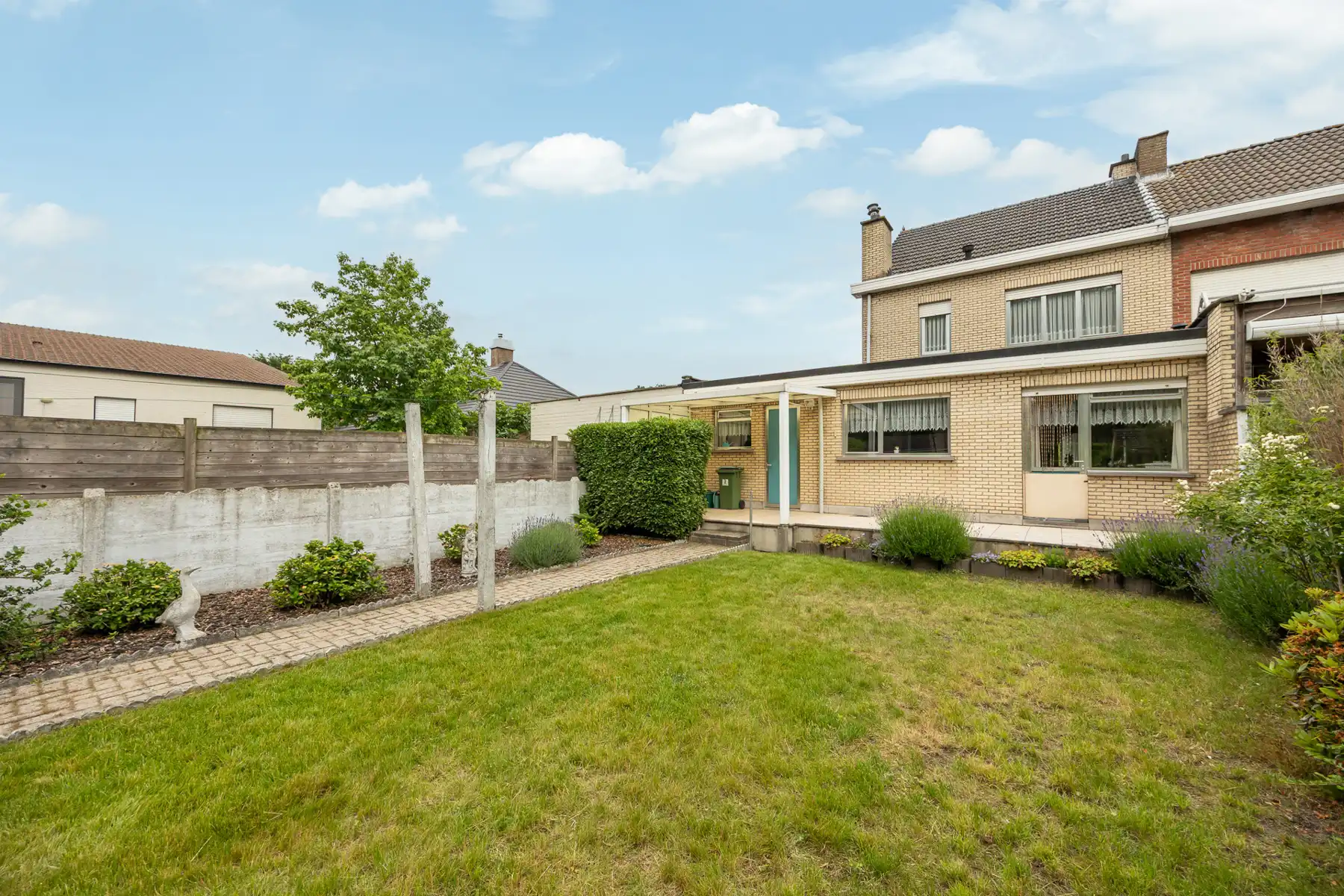 Ééngezinswoning met potentieel, garage en Zuidoost-tuin foto 22