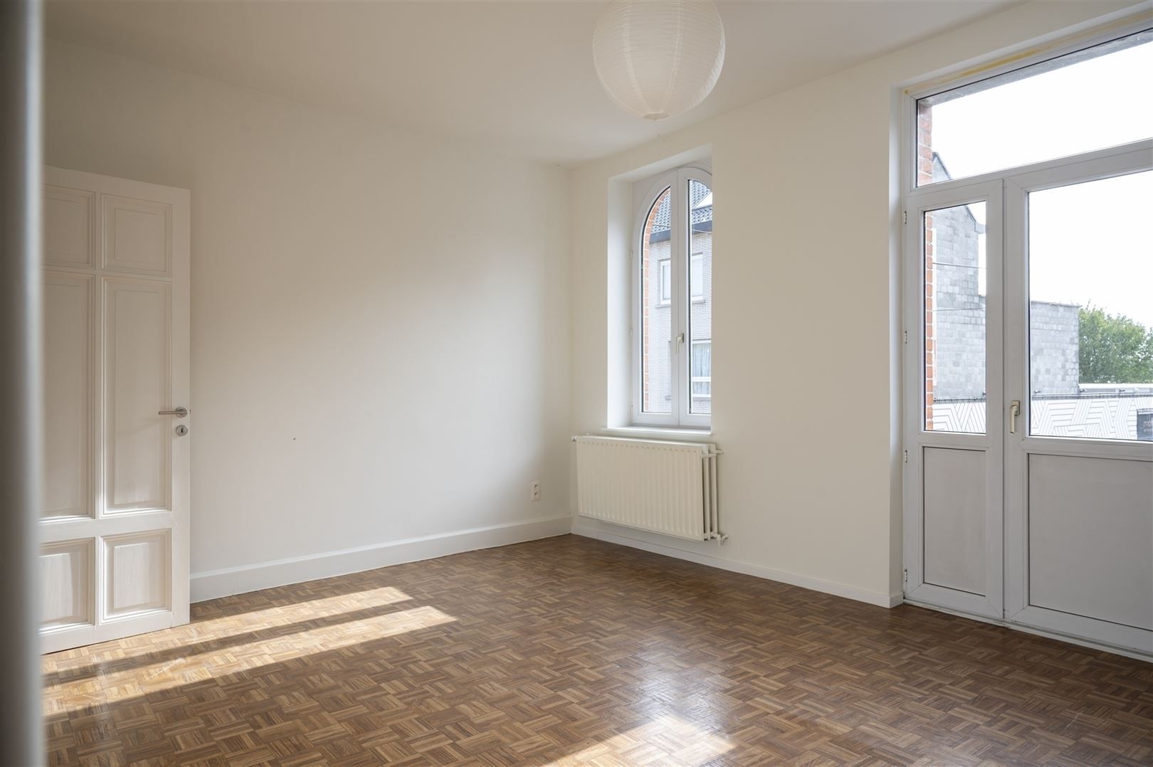 volledig gerenoveerde woning met authentieke elementen foto 10