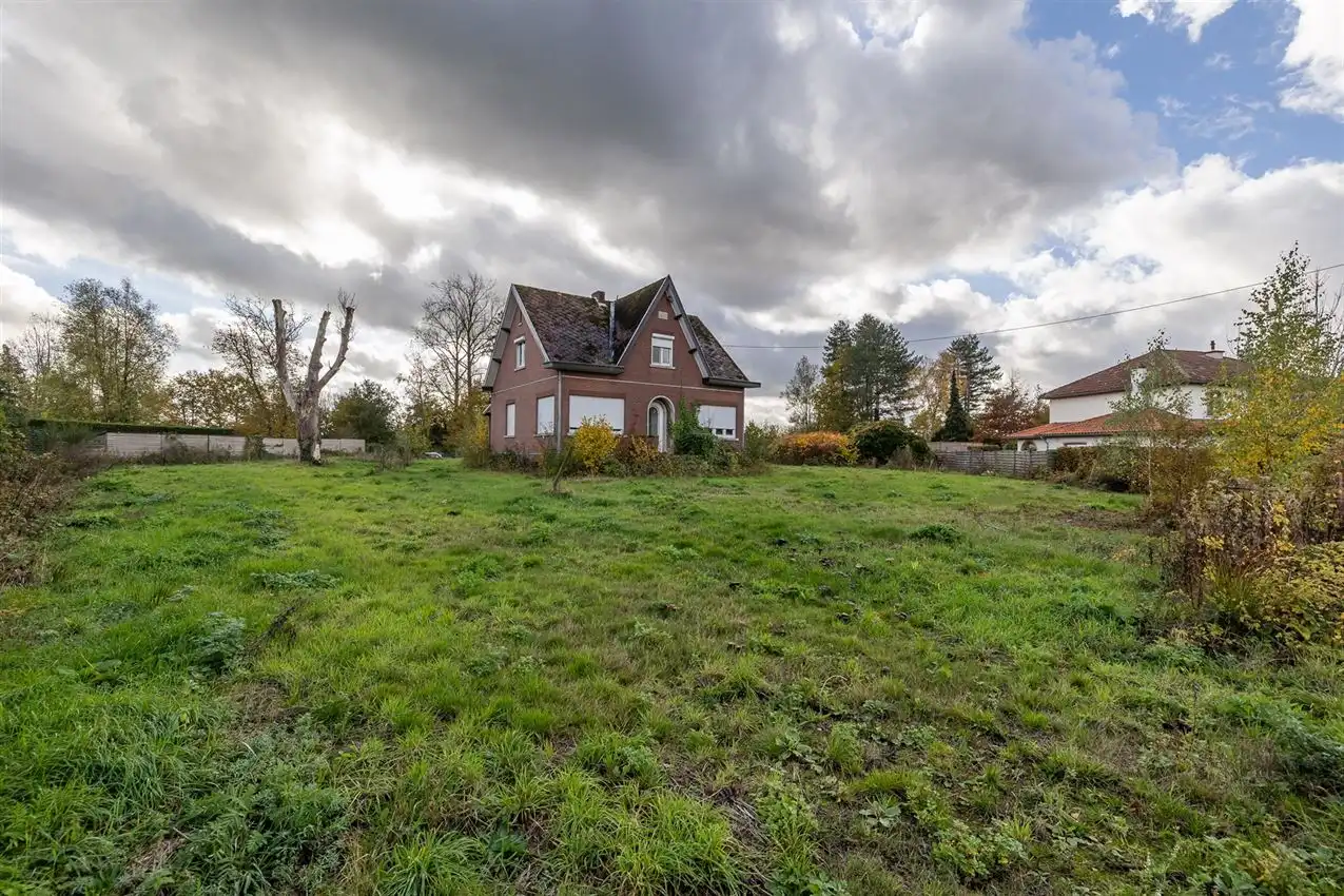 Uniek perceel van 50a33ca met af te breken woning aan agrarisch gebied foto 16