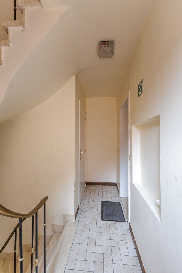 * VERKOCHT * Ruim Appartement in de stad foto 2