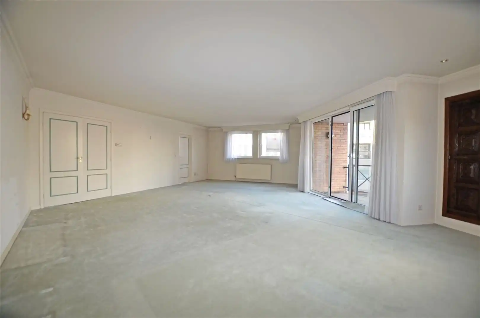 Ruim op te frissen appartement op wandelafstand van de stad foto 3