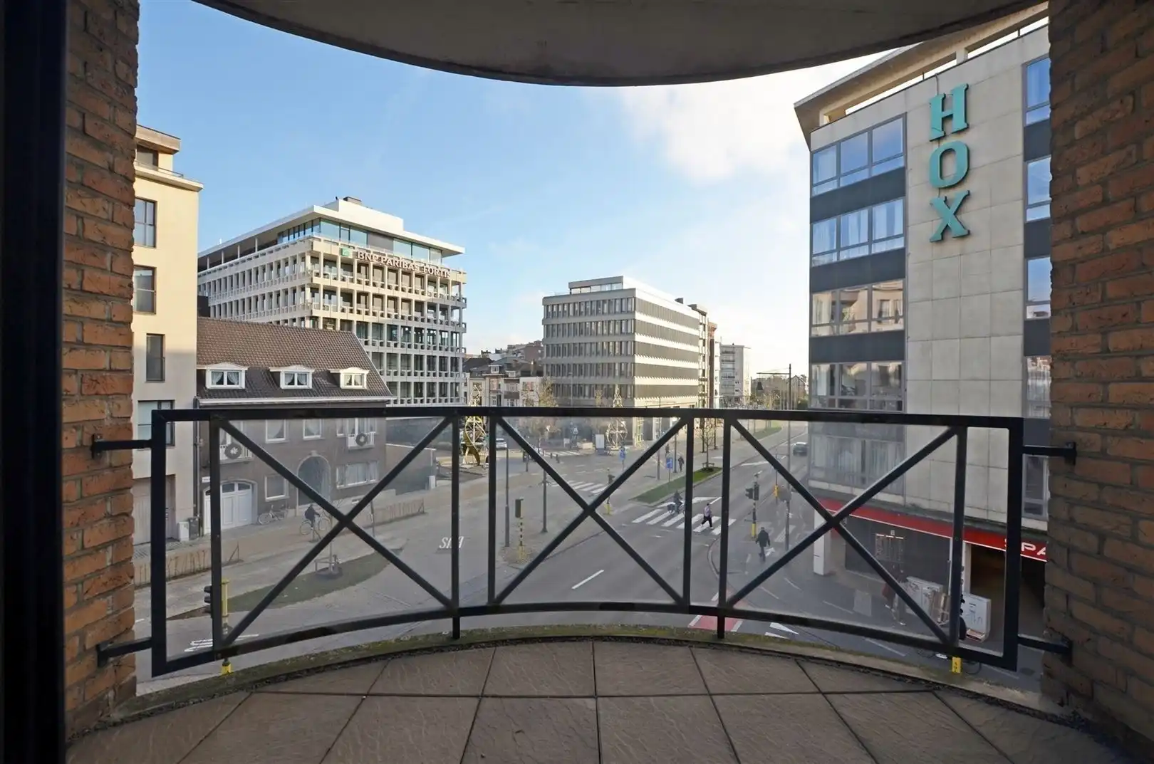 Ruim op te frissen appartement op wandelafstand van de stad foto 3