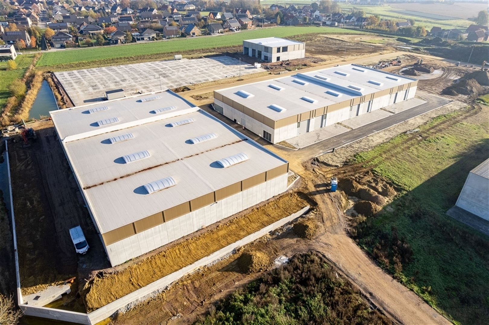 Te Koop te Tielt  KMO Units op bedrijvenpark Thea  foto {{pictureIndex}}