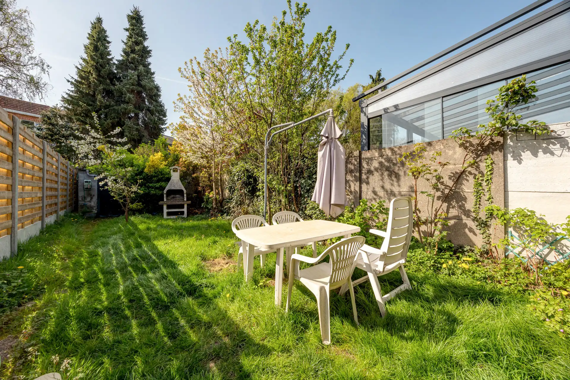 Gezellige woning met 2 slaapkamers en grote tuin foto 9