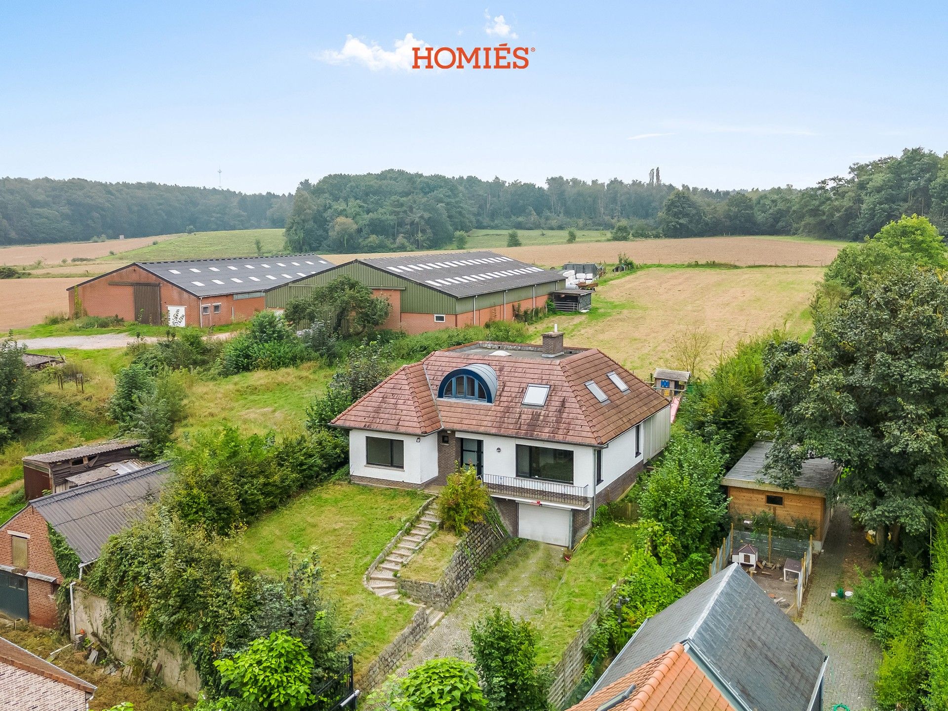 Af te werken droomwoning in rustige omgeving foto {{pictureIndex}}