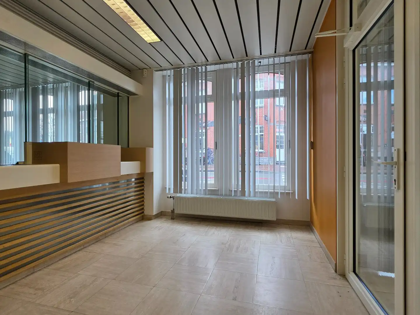 Polyvalente eigendom op commerciële ligging in het centrum van Bavikhove foto 13