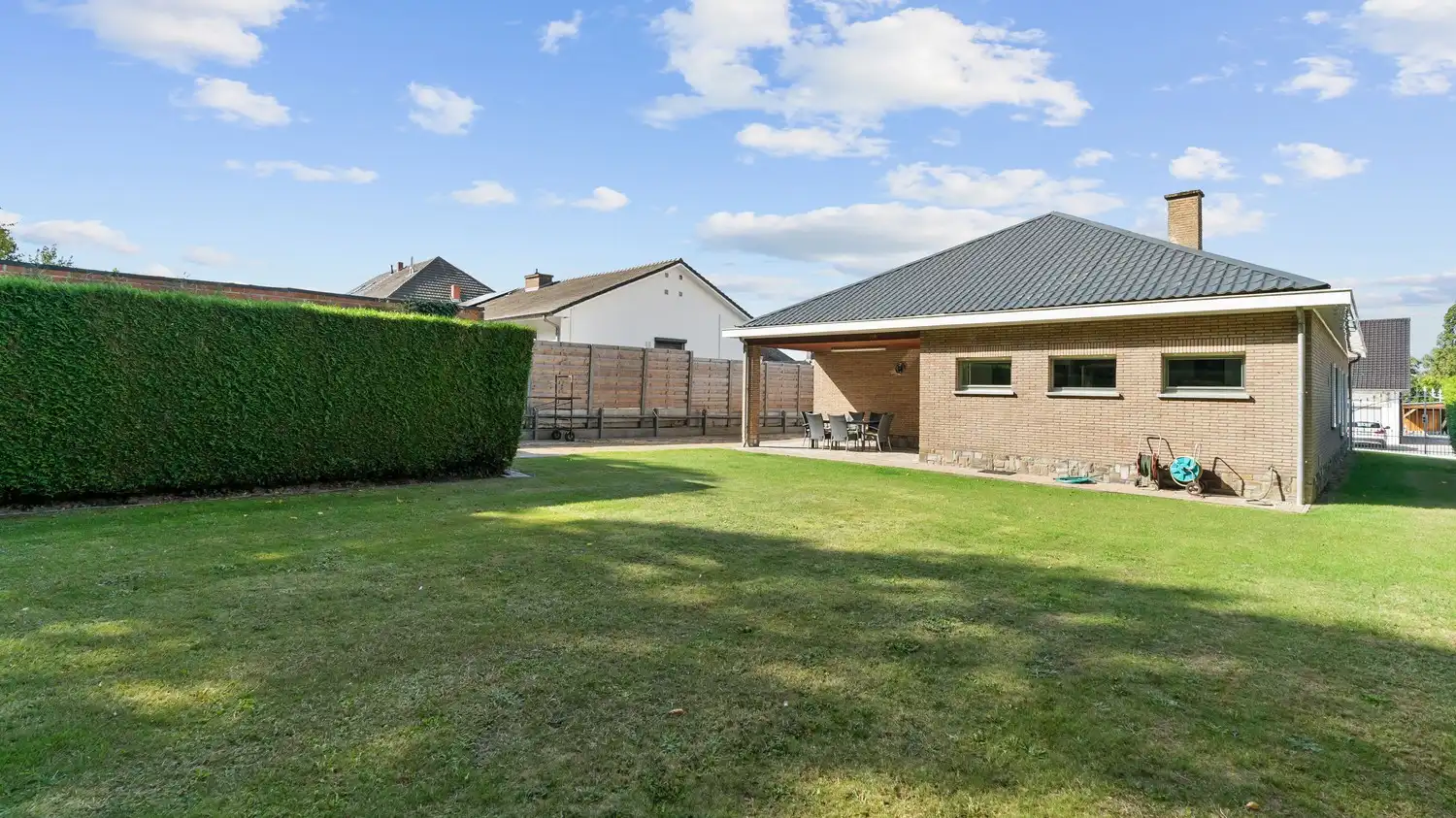 Gelijkvloerse woning met 3 slaapkamers en mooie tuin te Nieuwerkerken foto 23