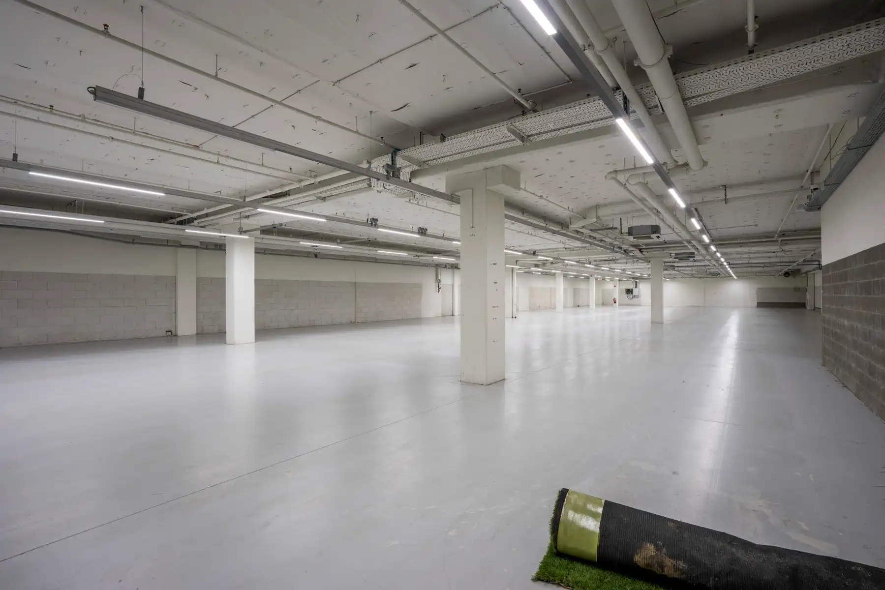 Commerciële toplocatie in Shopping Den Tir foto 4