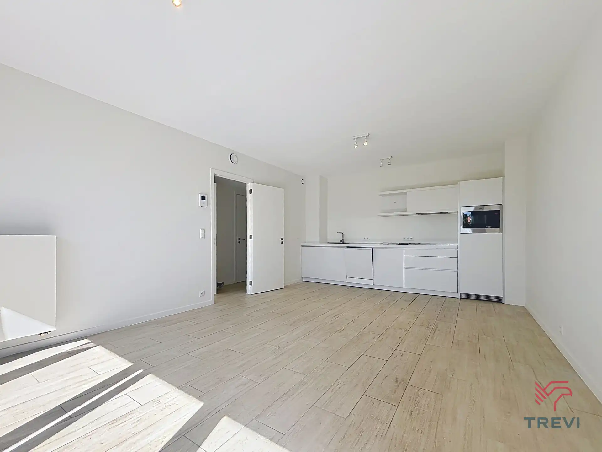 Mooi appartement met 1 slaapkamer + P foto 2