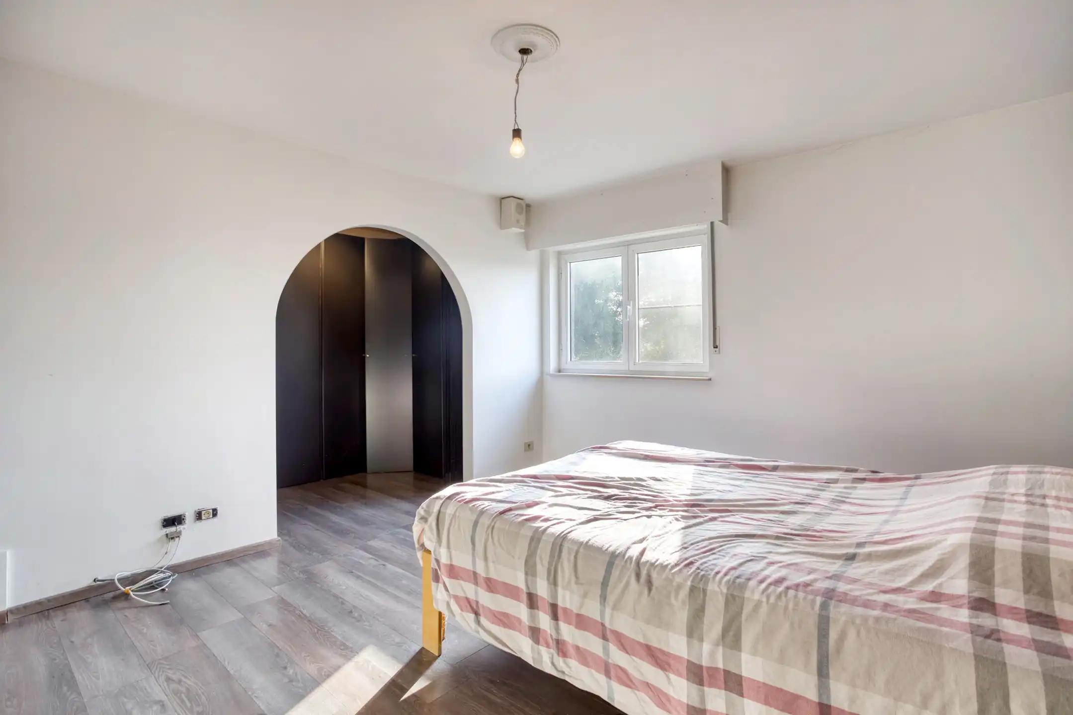 Uitzonderlijk ruim appartement met private tuin, terras en 2 parkeerplaatsen foto 10