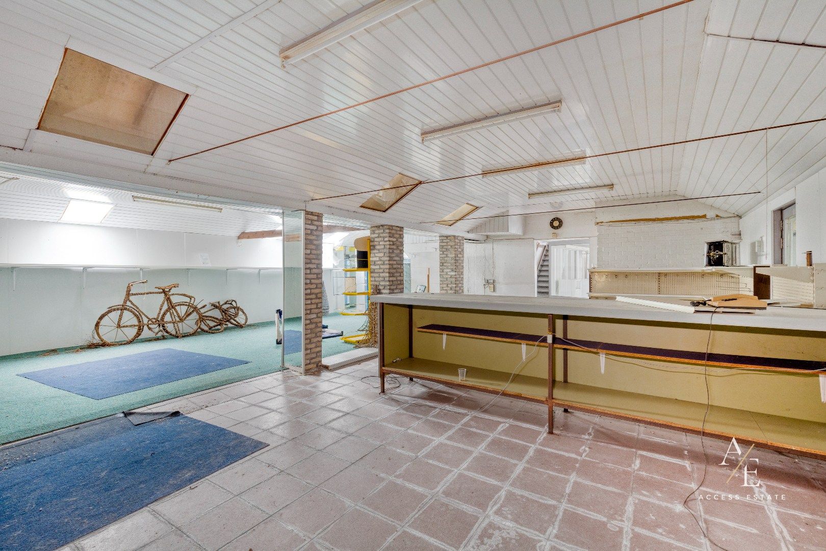 EEKLO - Te renoveren handelshuis met grote bruikbare oppervlakte en tuin foto 2