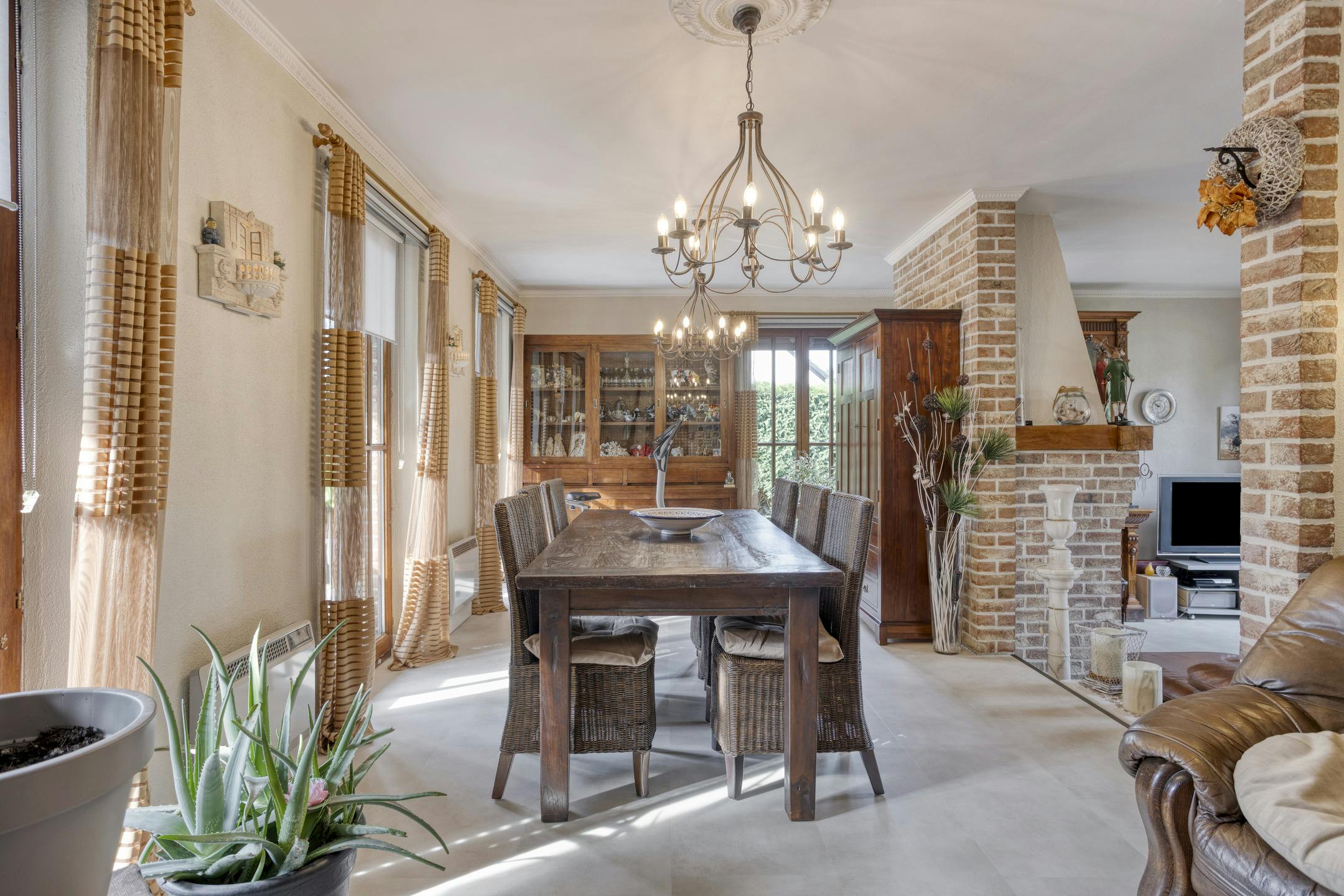 Vrijstaande woning met groot bijgebouw te koop in Wuustwezel foto 9