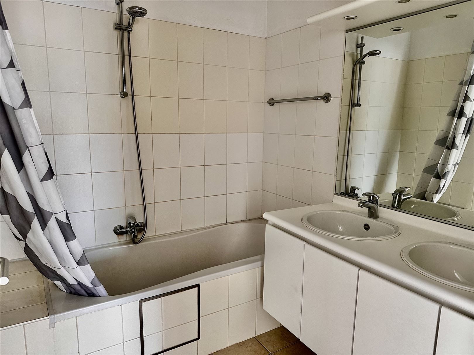 Gunstig gelegen appartement te huur foto 14