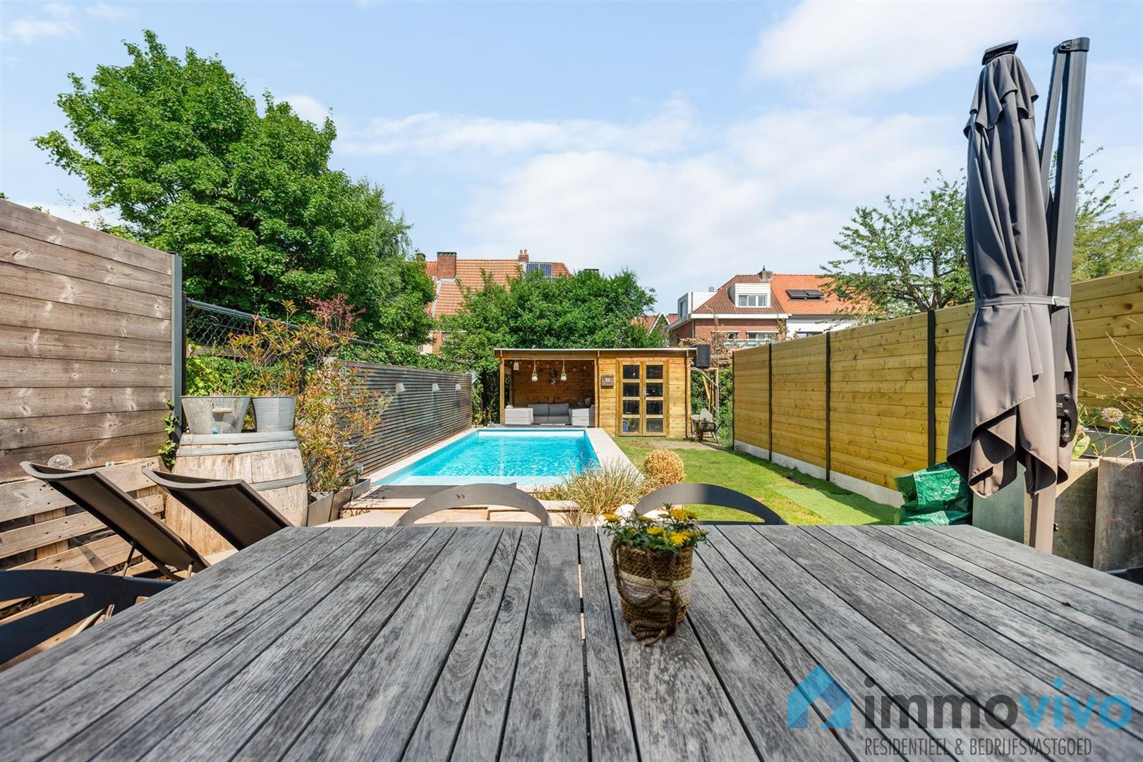 Gerenoveerde woning met zwembad op toplocatie aan Hof Ter Linden foto 4