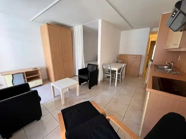 Gemeubelde studio vlak aan zee foto {{pictureIndex}}
