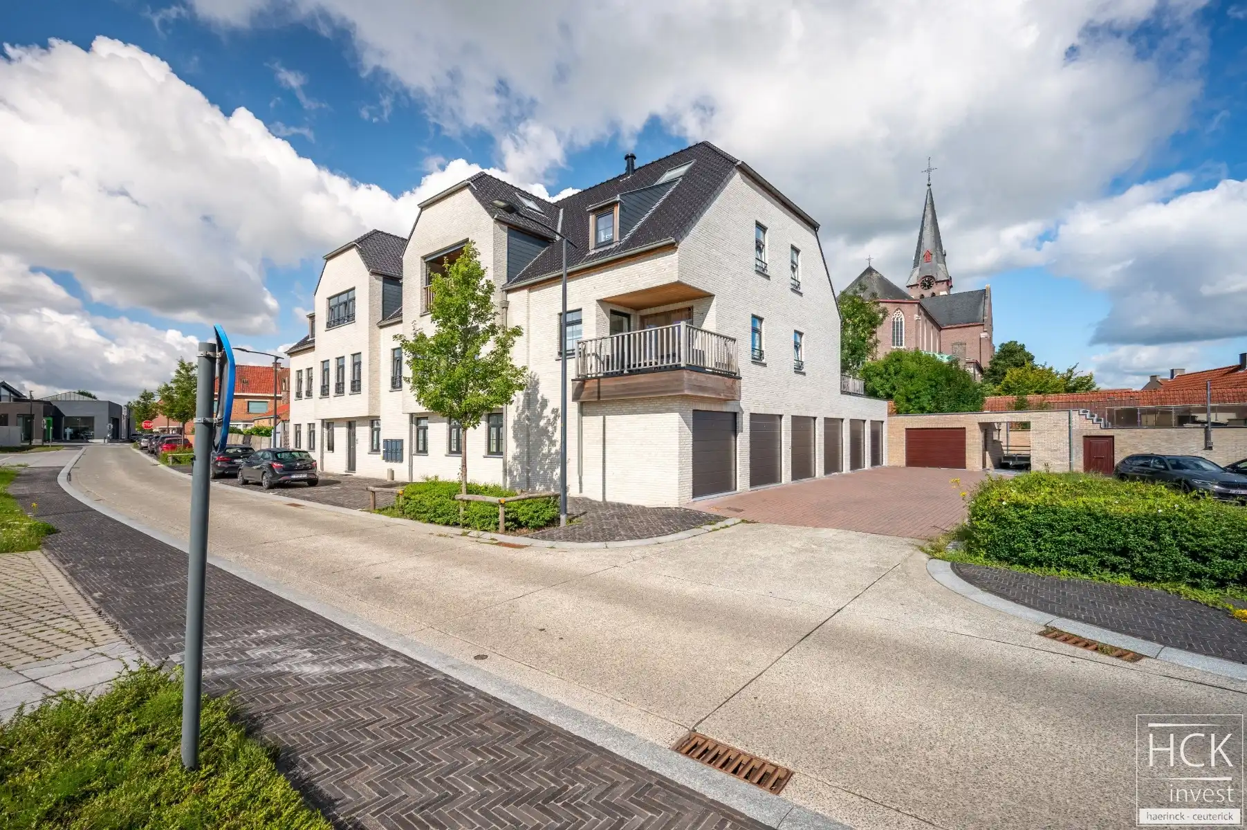 KRUISHOUTEM - Zeer lichtrijk en ruim 1 SLPK-app + mooi terras! foto {{pictureIndex}}