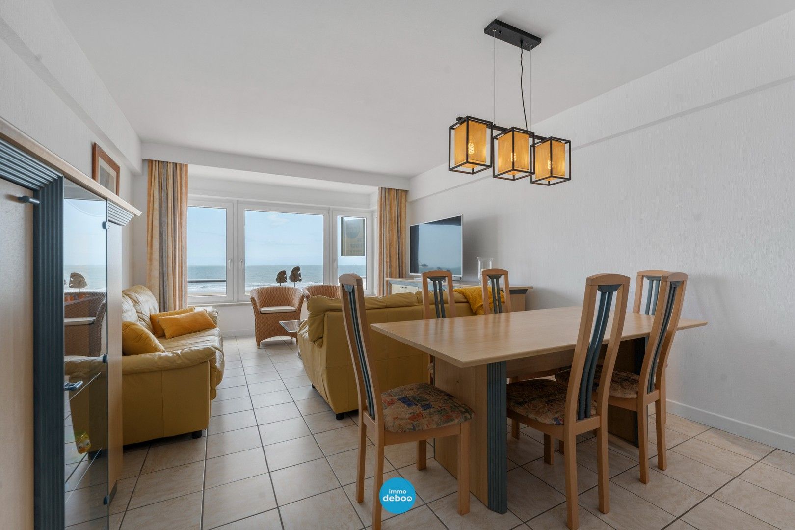 Instapklaar appartement met prachtig frontaal zeezicht foto 4