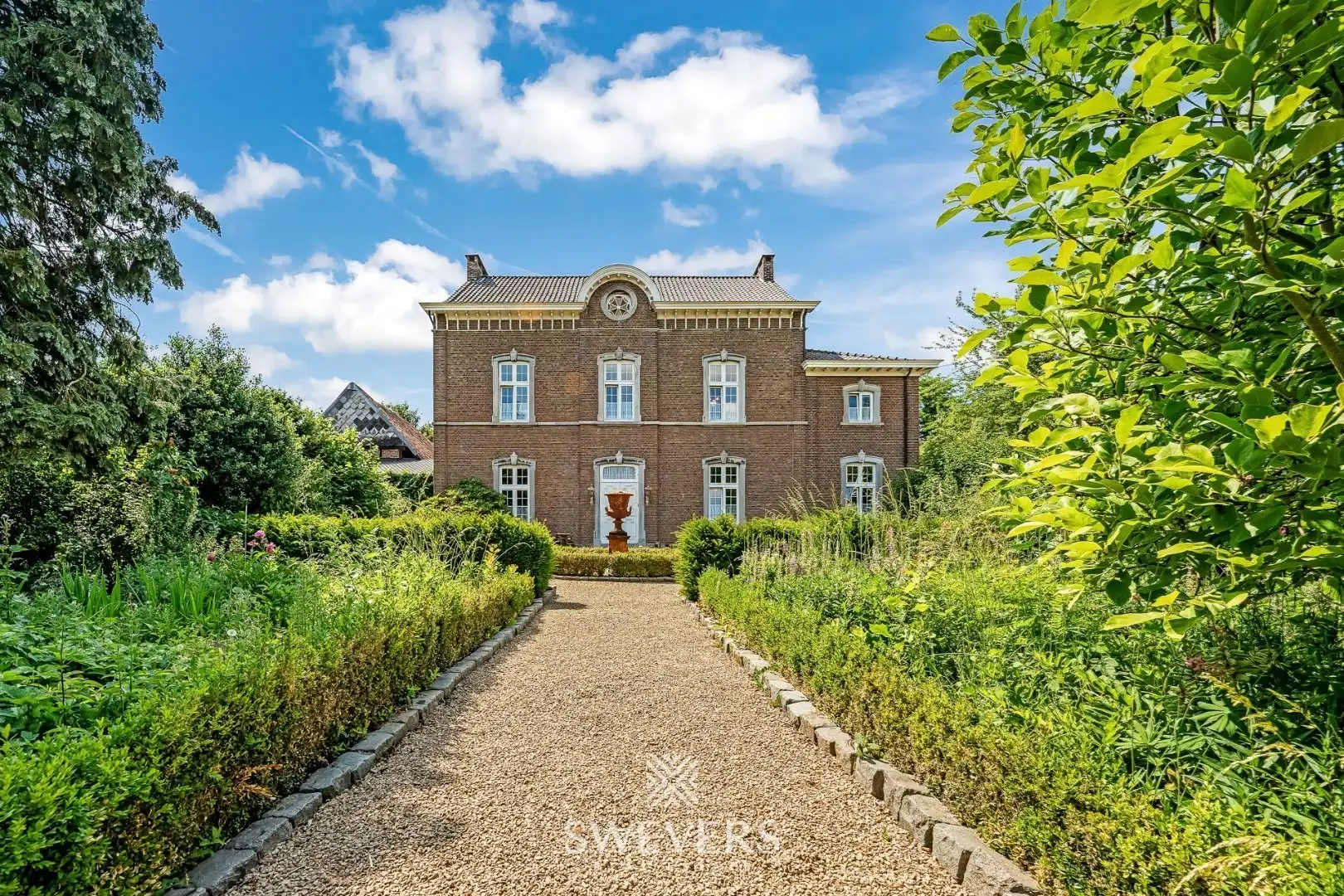 Authentiek herenhuis op 77a met stallingen foto 25