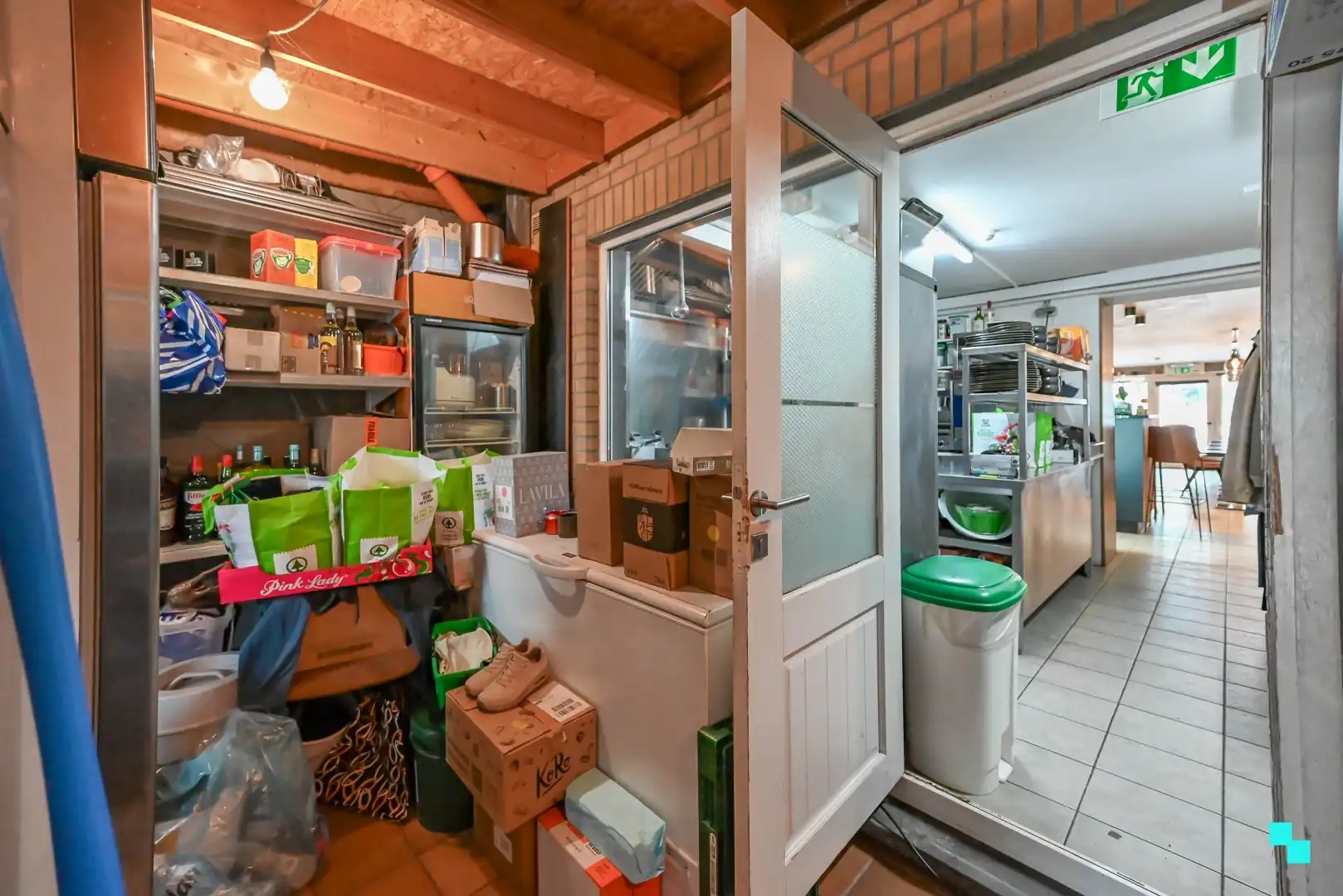 Commercieel gelegen investeringspand met stabiele huuropbrengst in Wenduine foto 8