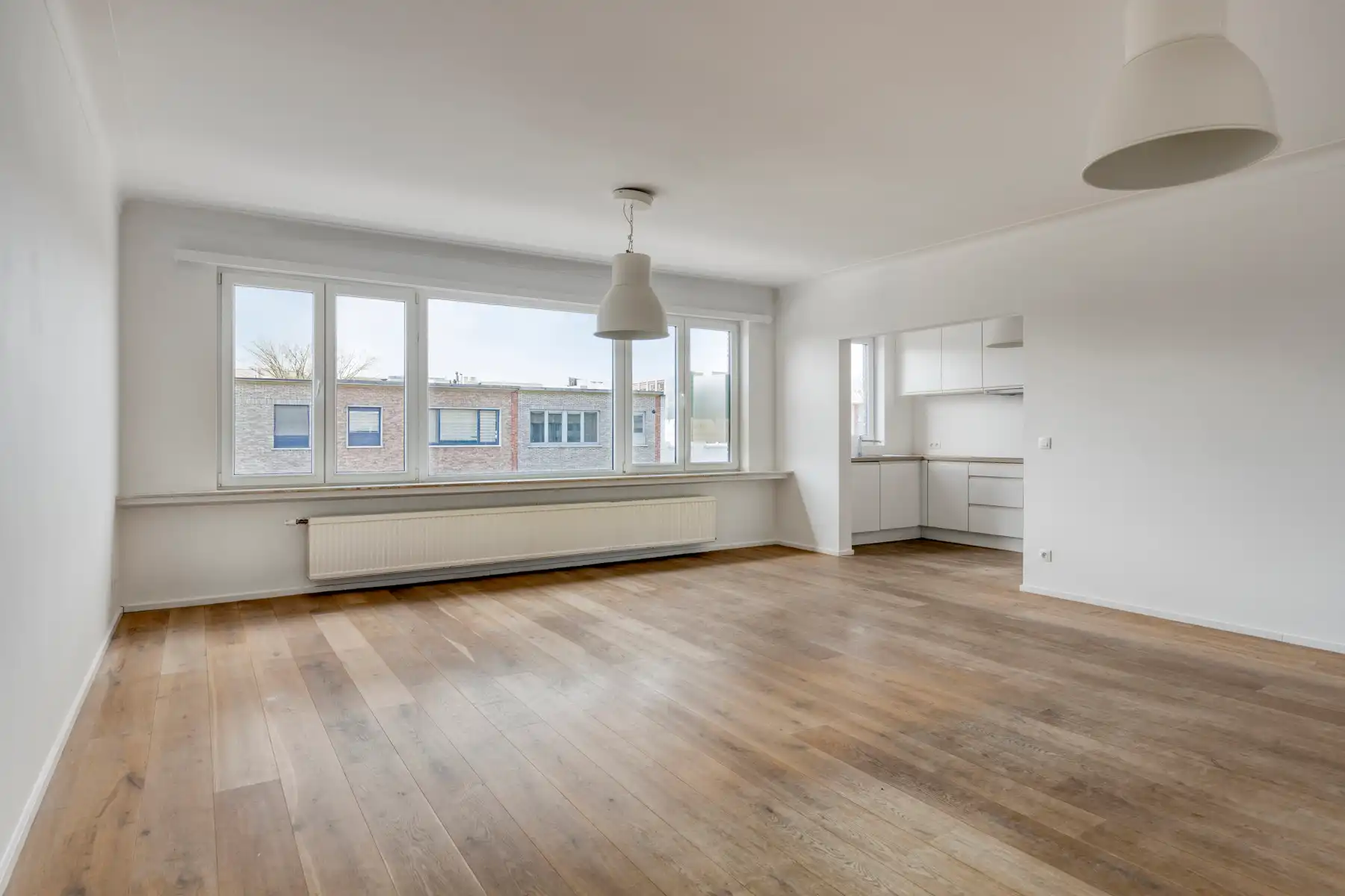 Ruim appartement met 3 slpk en terras te Wilrijk foto 2