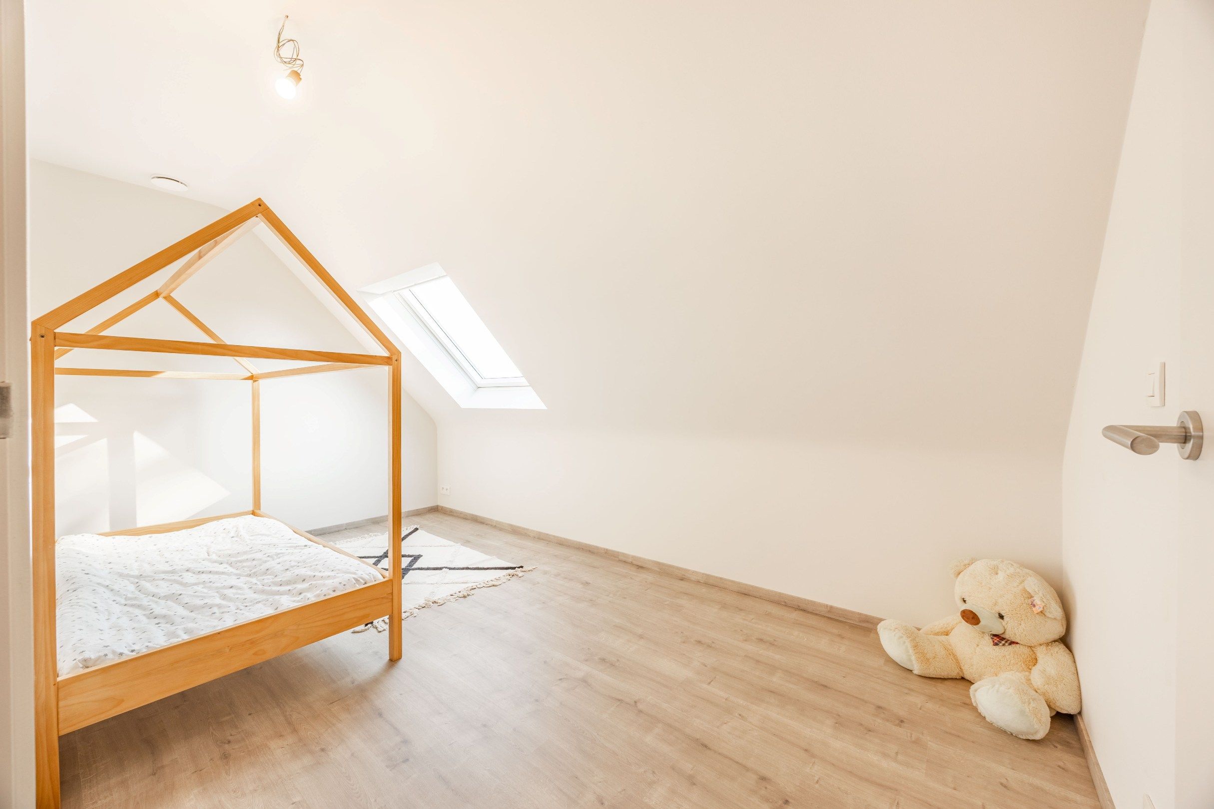 CHARMANTE NIEUWBOUWWONING IN WOONERF GULDEN SPOREN foto 19