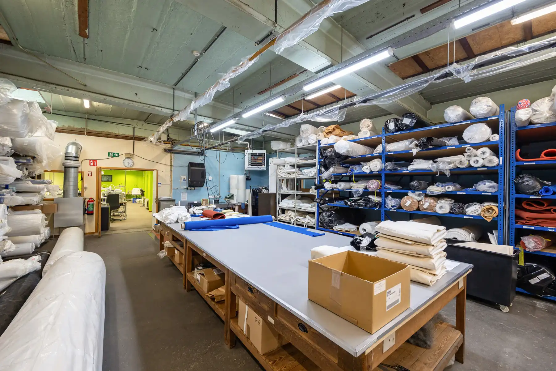 Kantoorgebouw met atelier op voll. bebouwd perceel van 528m² foto 11