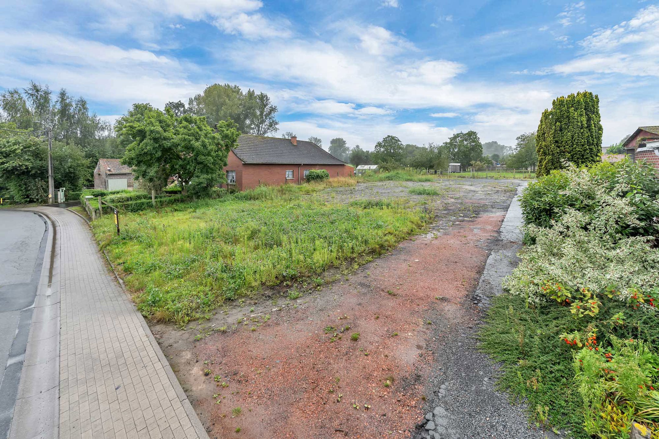 Bouwgrond voor HOB op een rustige locatie foto 4