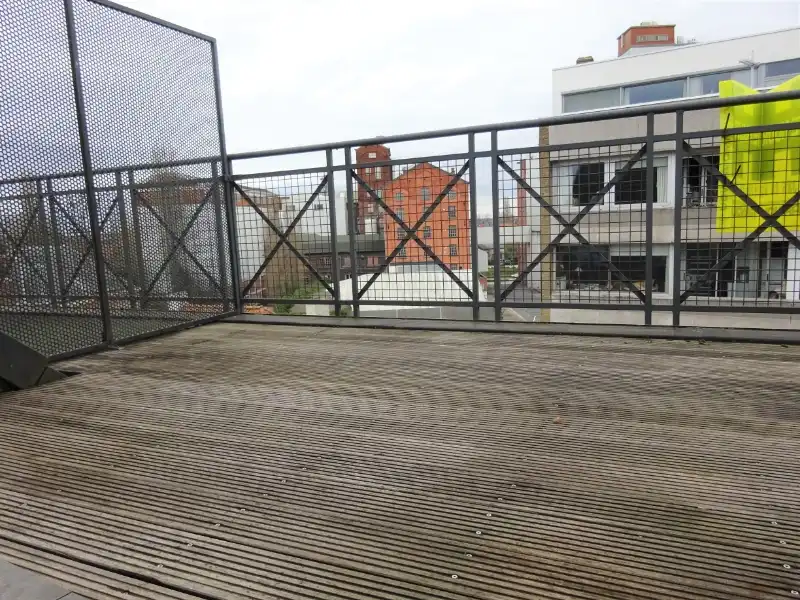 Instapklaar dakappartement met 1 slaapkamer en terras foto 9