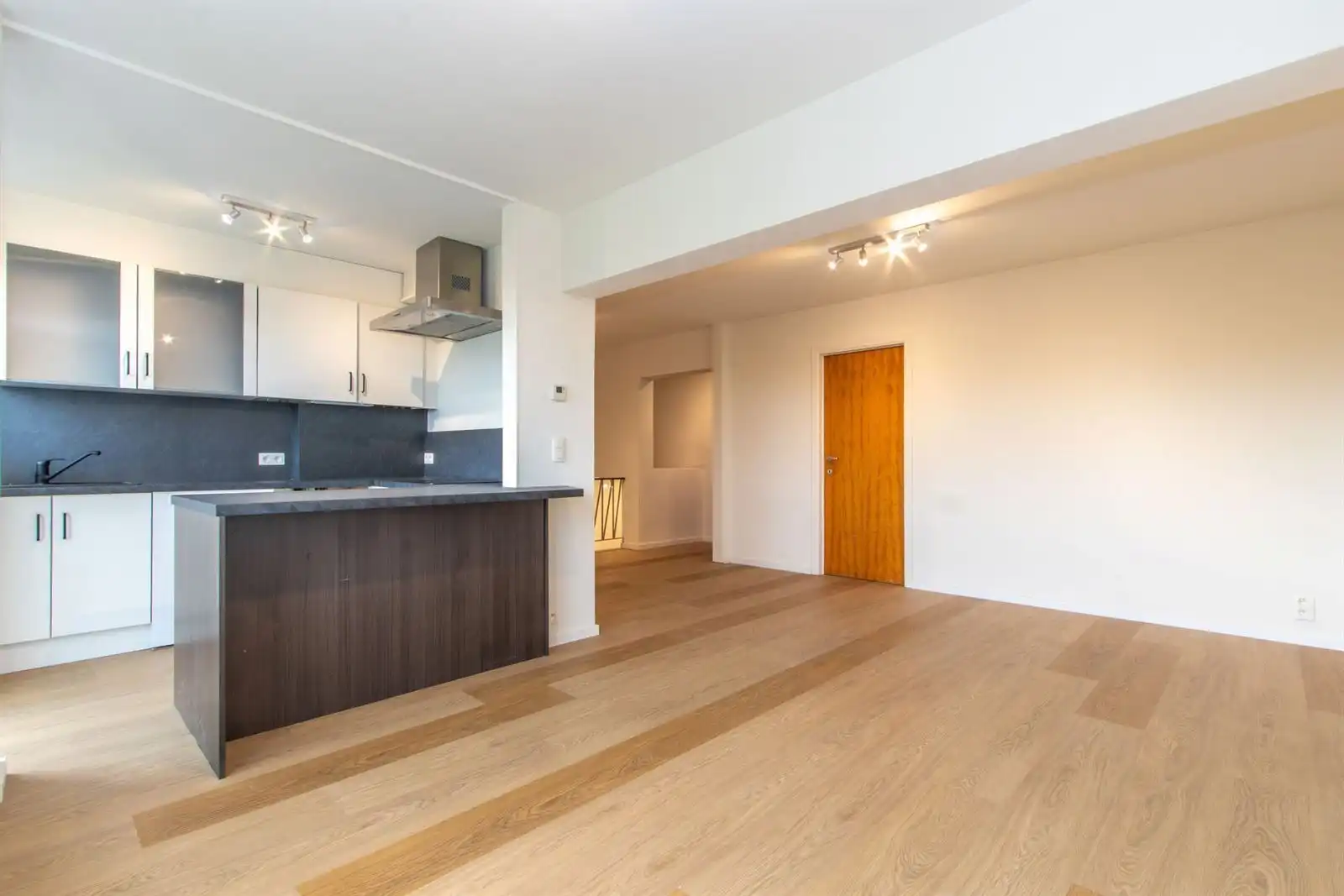 Appartement met 2 slaapkamers en staanplaats foto 5