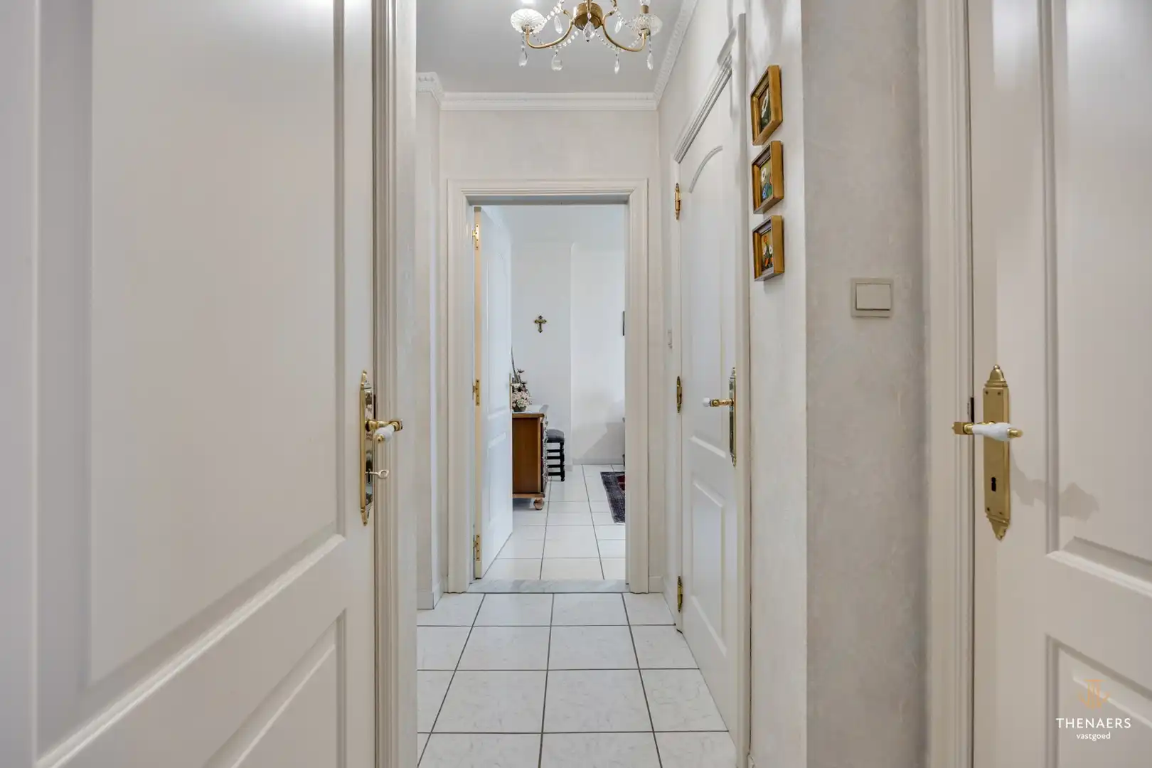 Rustig gelegen appartement met 2 slaapkamers en 2 terrassen nabij het dorpsplein van Brustem. foto 14